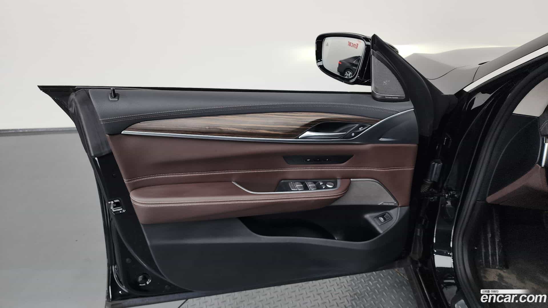 Gran Turismo BMW 2022.0-INNER-034