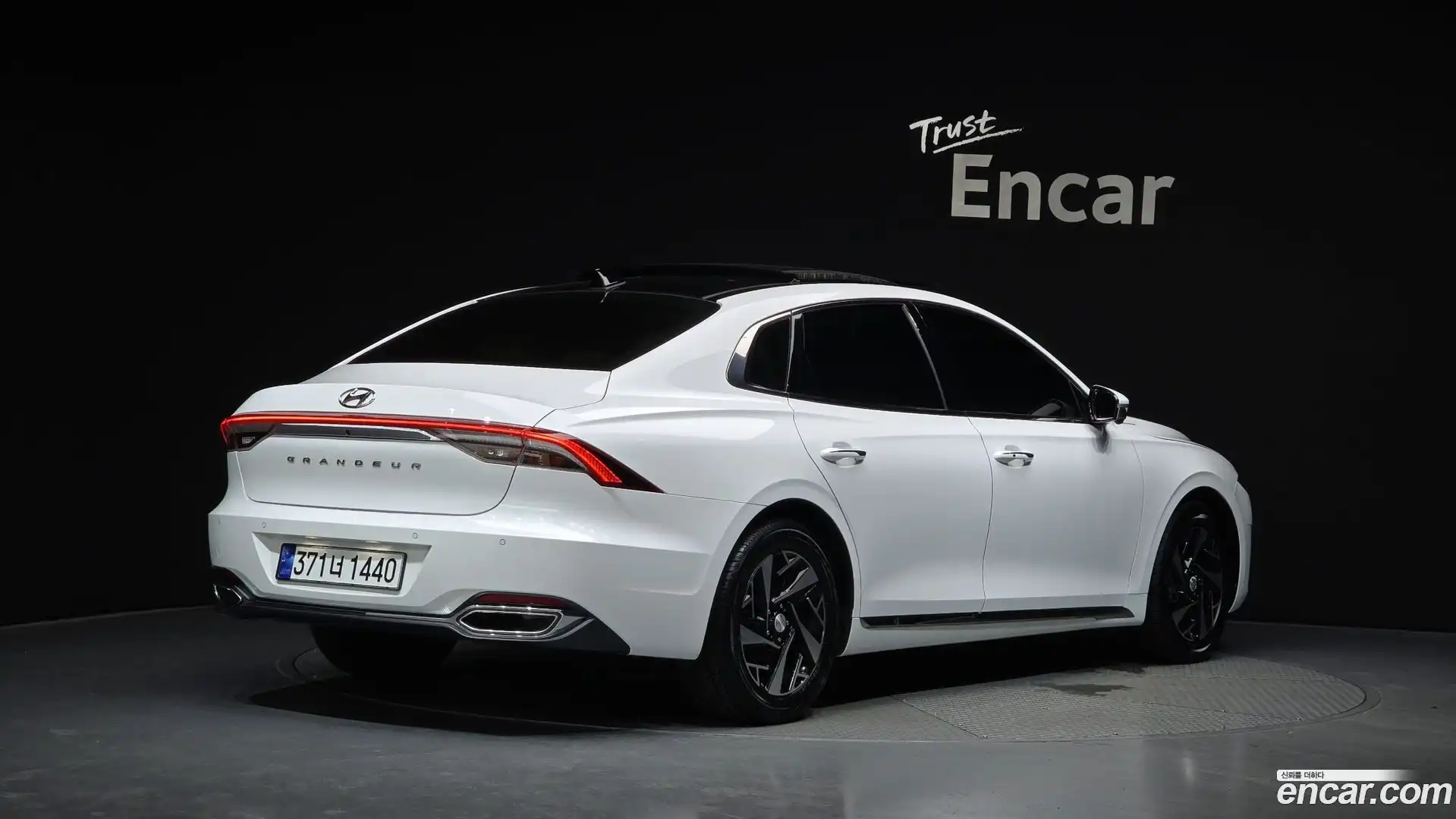 Grandeur Hyundai 2022.11-OUTER-002
