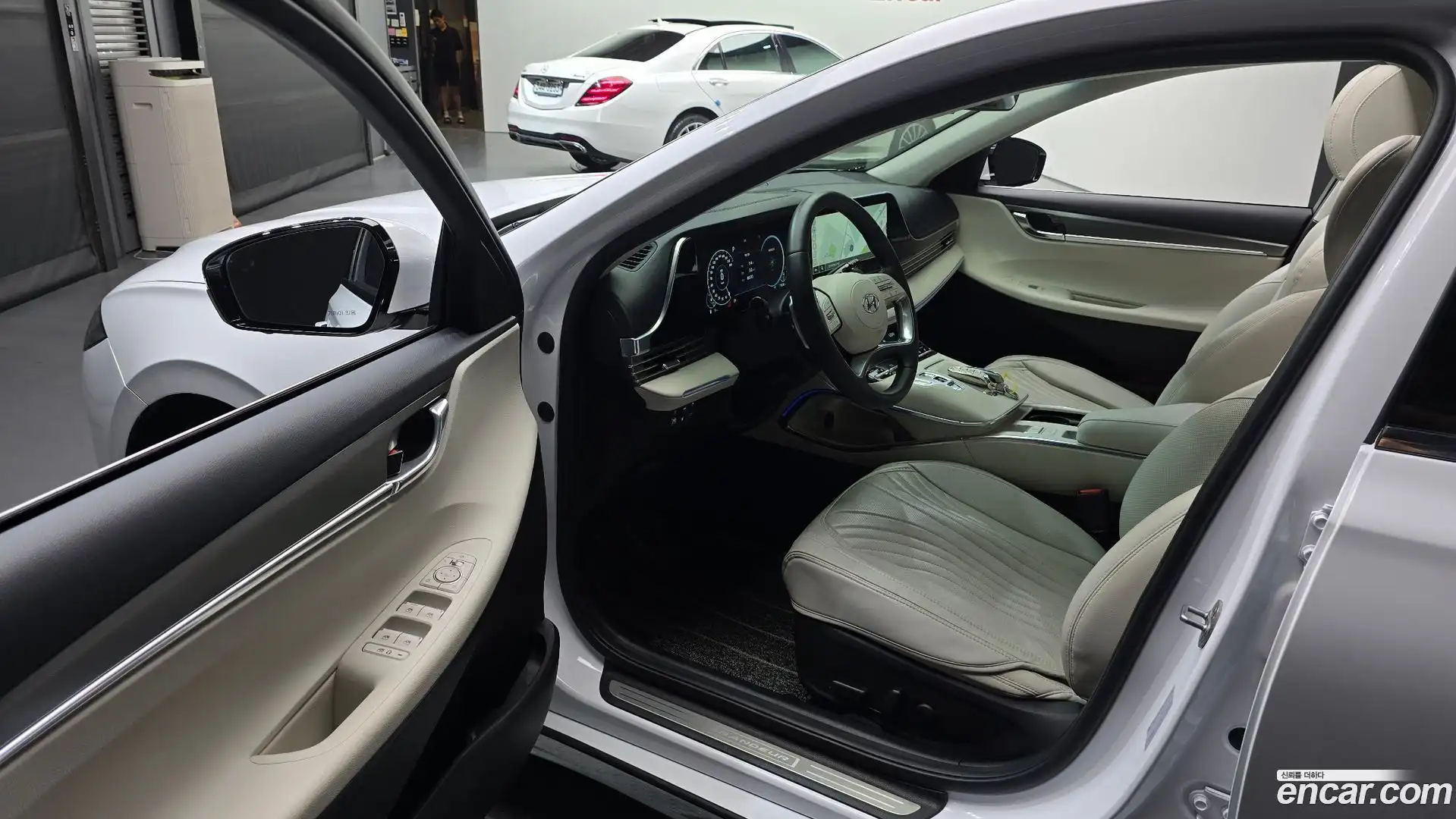 Grandeur Hyundai 2022.11-INNER-010