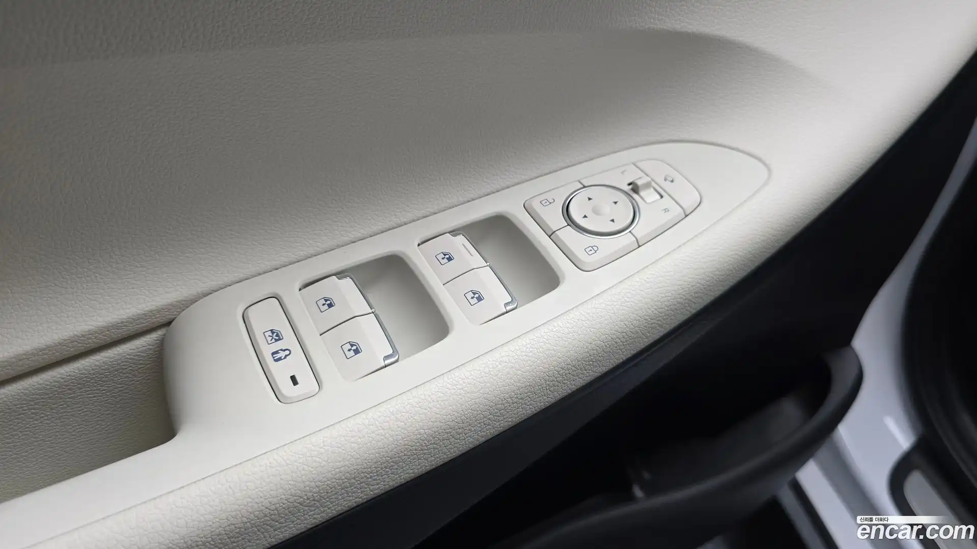 Grandeur Hyundai 2022.11-OPTION-017