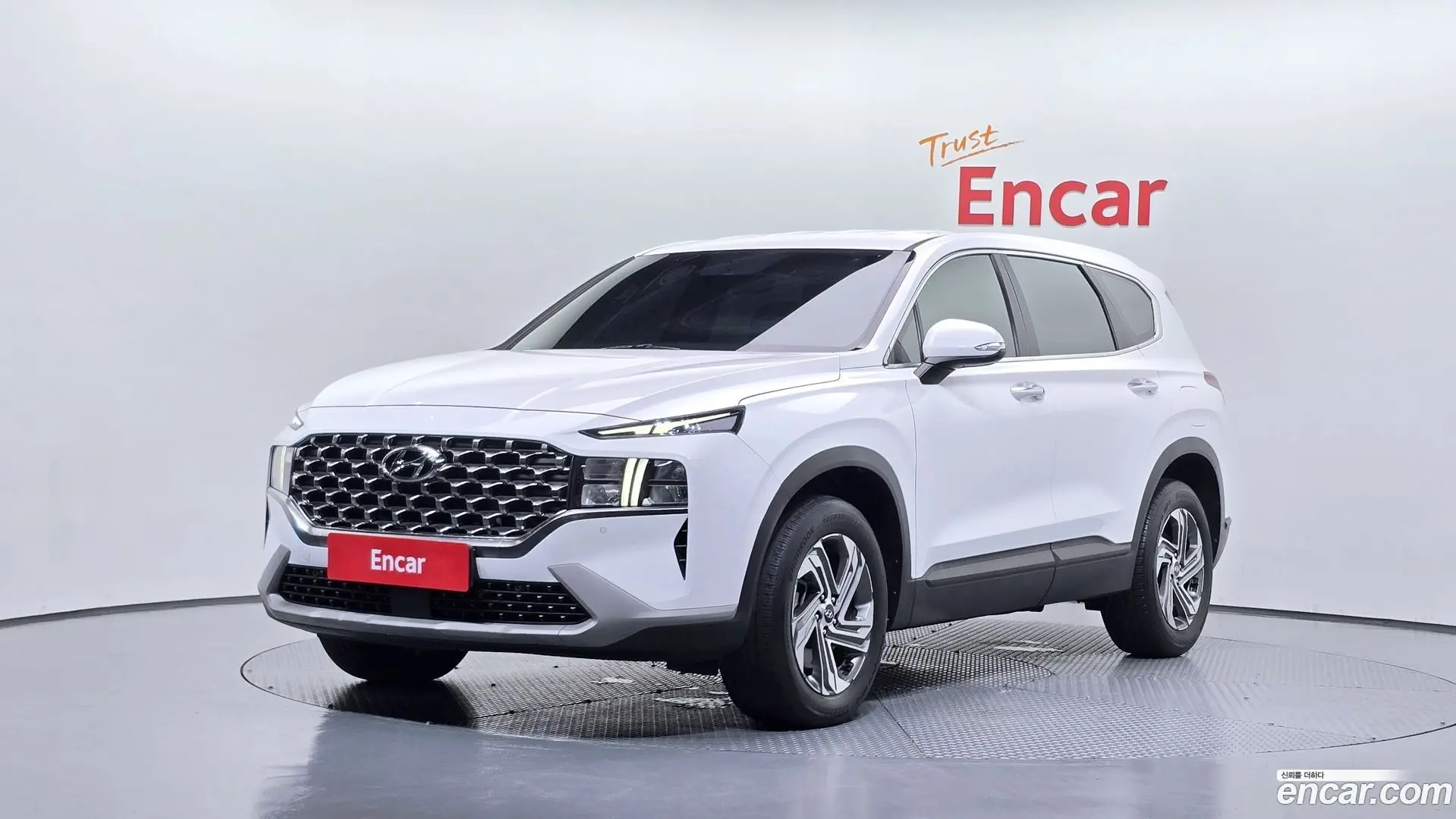 Main__Slider__Photo:Santafe Hyundai 2023.0-0