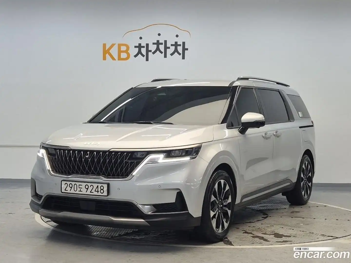 Canival Kia 2022.9-OUTER-001