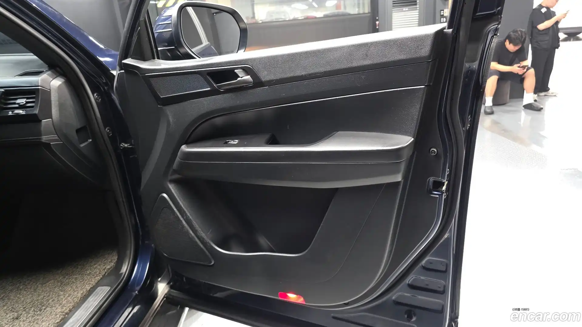 Rexton KG Mobility 2020.2-INNER-034