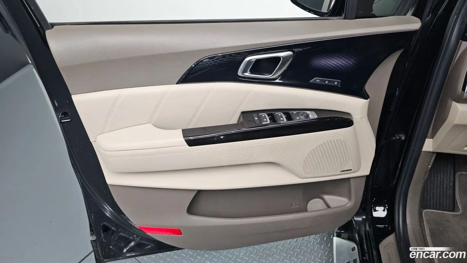 Canival Kia 2021.1-INNER-034