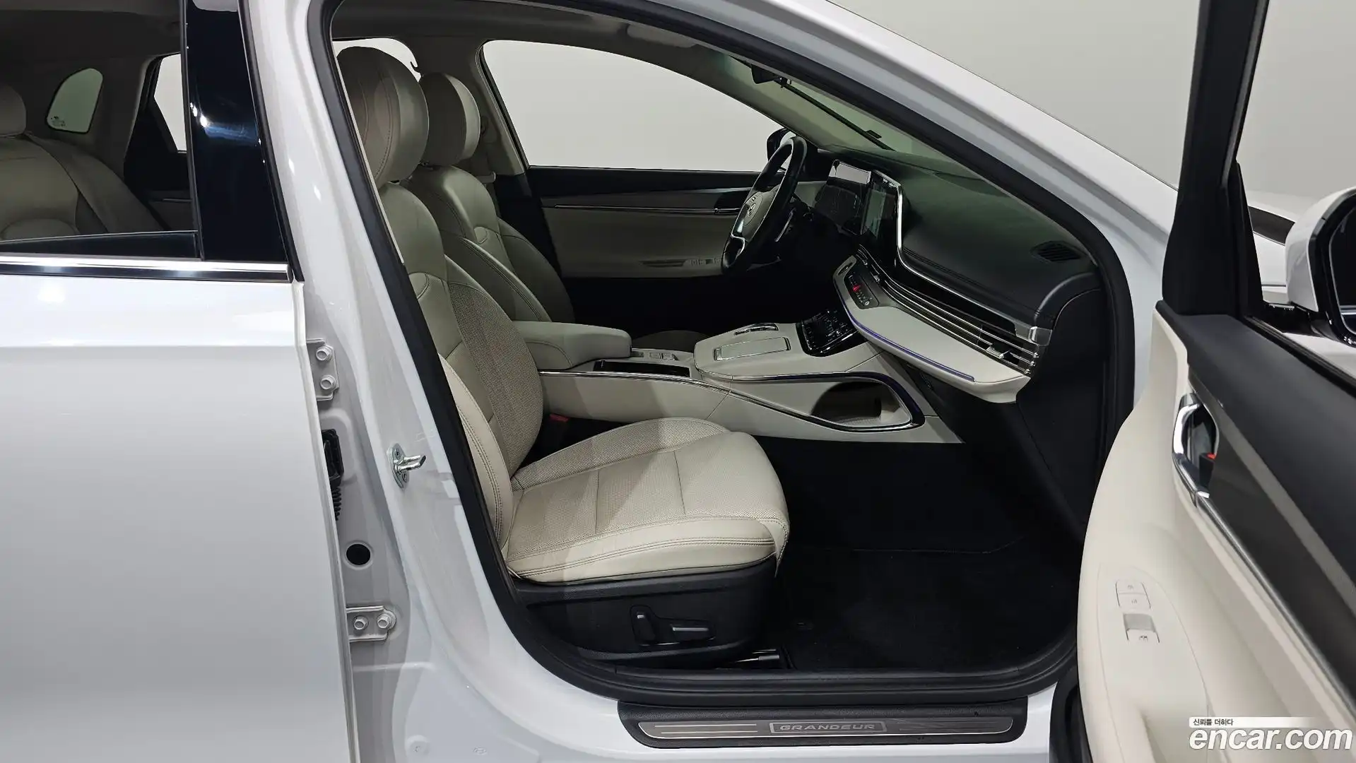 Grandeur Hyundai 2022.4-INNER-036