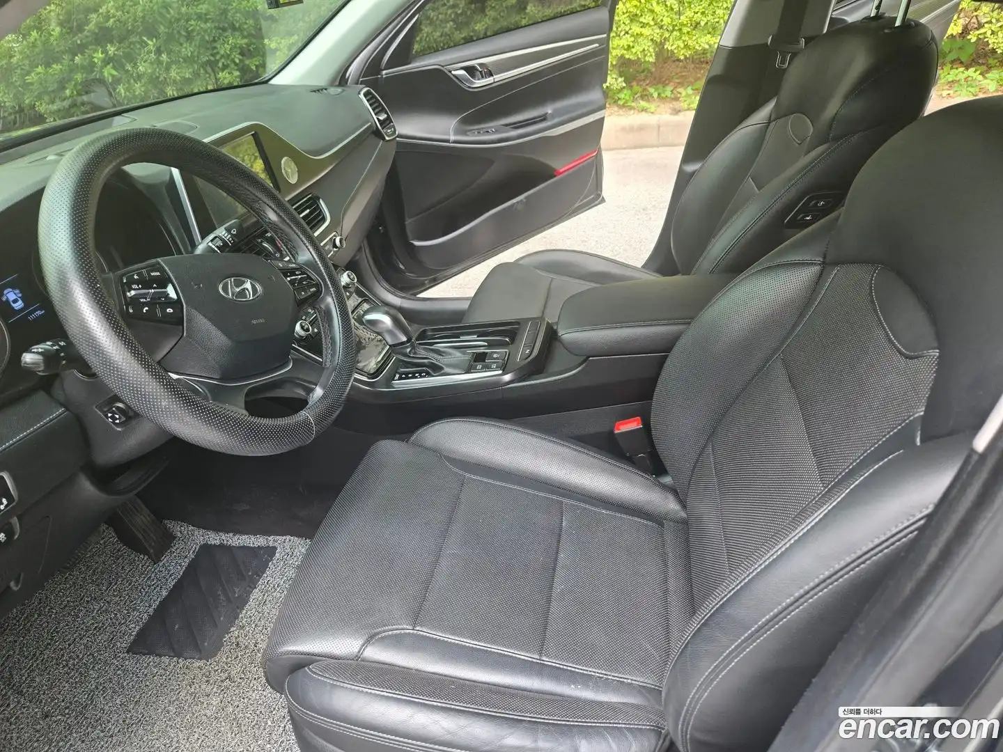 Grandeur Hyundai 2017.1-INNER-008