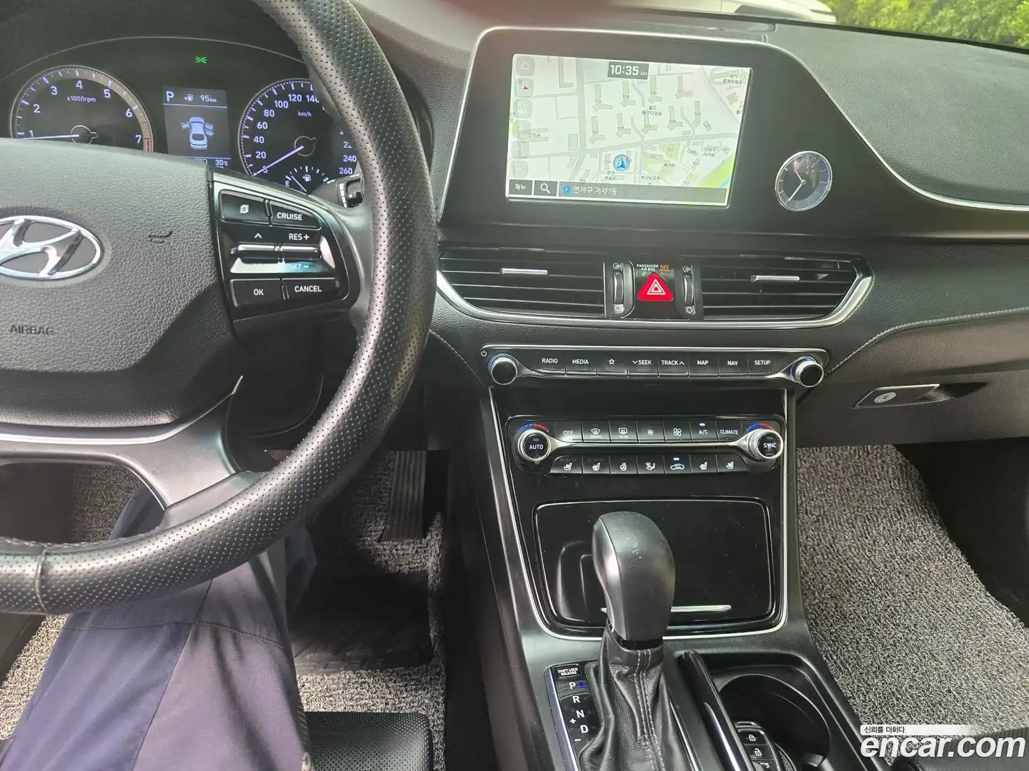 Grandeur Hyundai 2017.1-OPTION-015