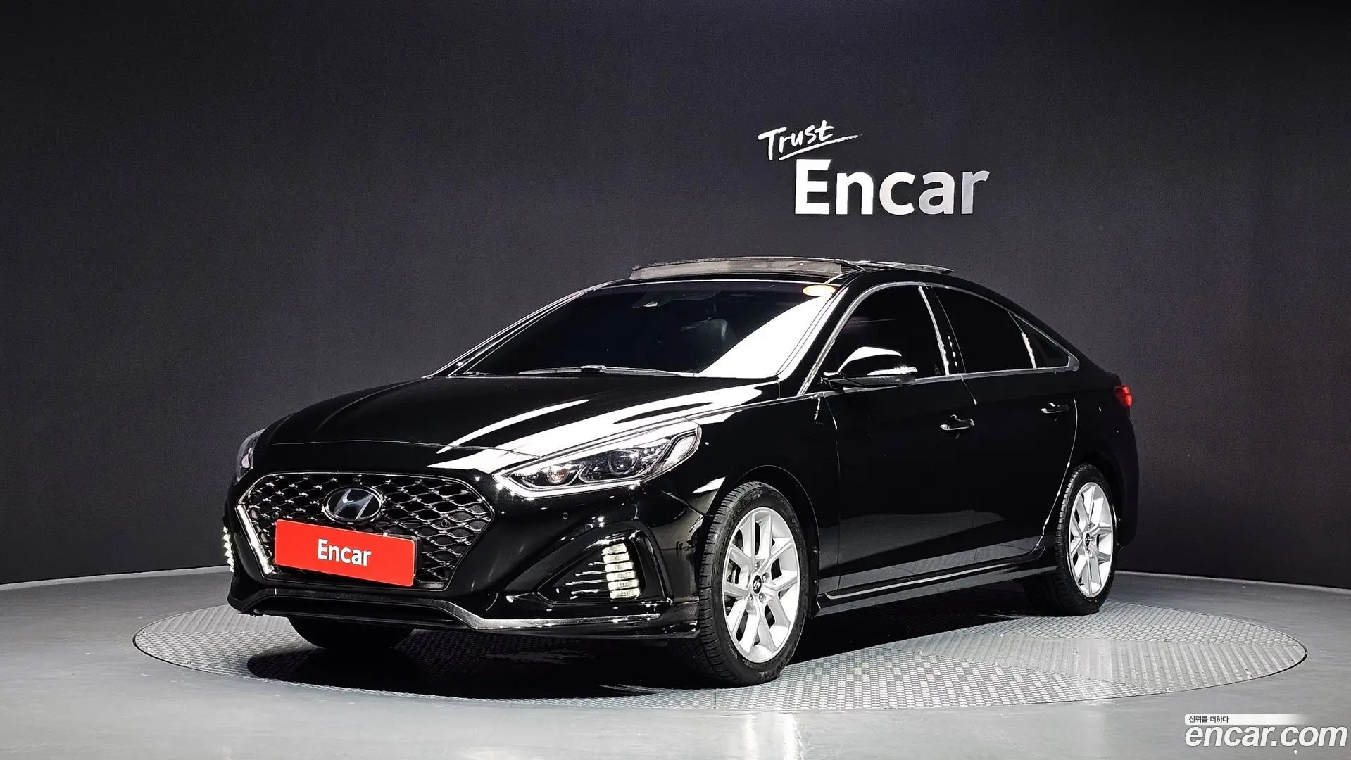 Main__Slider__Photo:Sonata Hyundai 2018.1-0