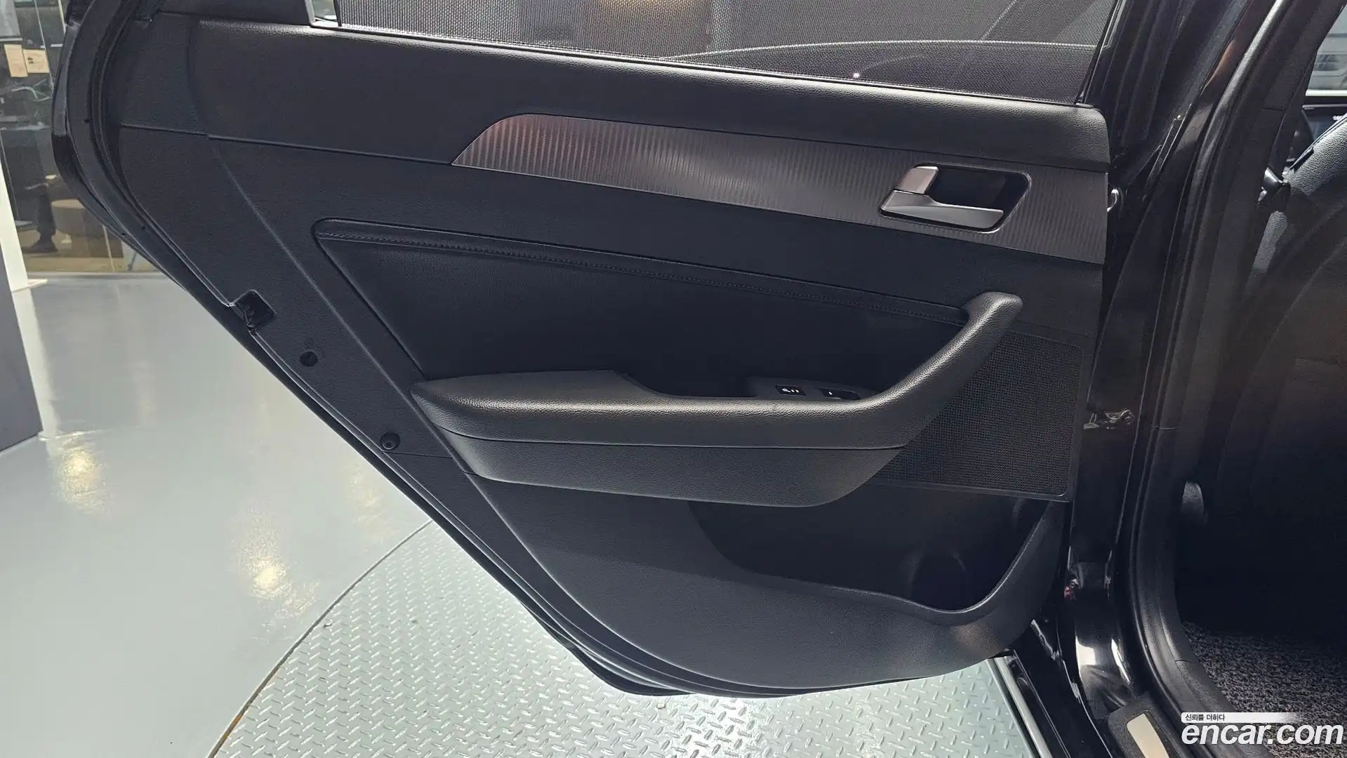 Sonata Hyundai 2018.1-INNER-035