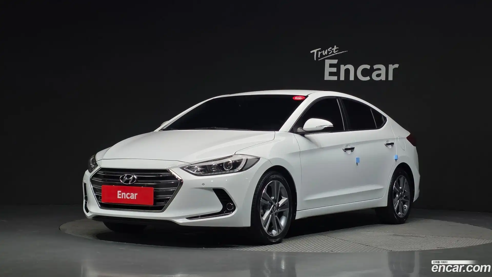 AVANTE Hyundai 2015.11-OUTER-001