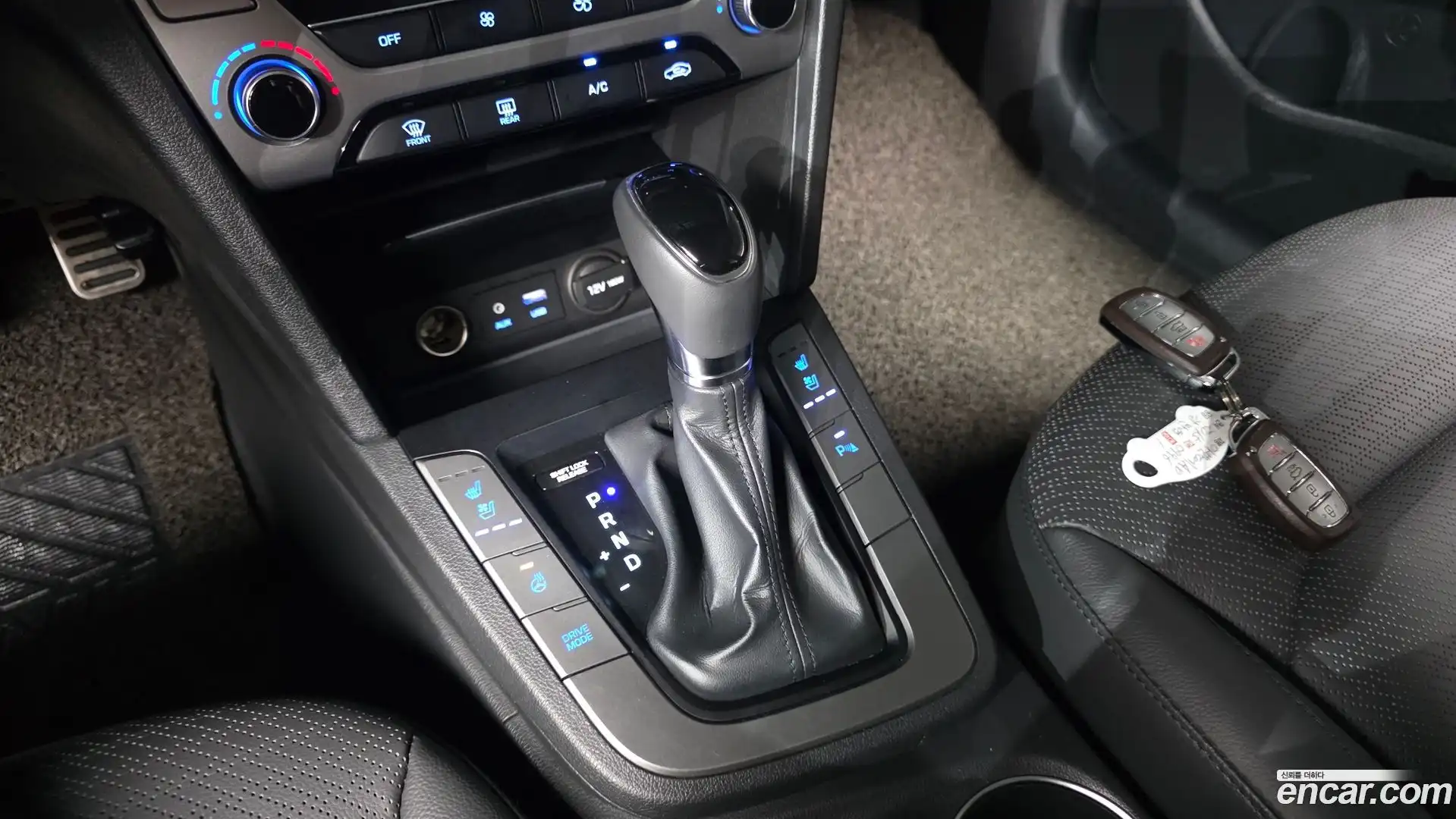 AVANTE Hyundai 2015.11-INNER-009