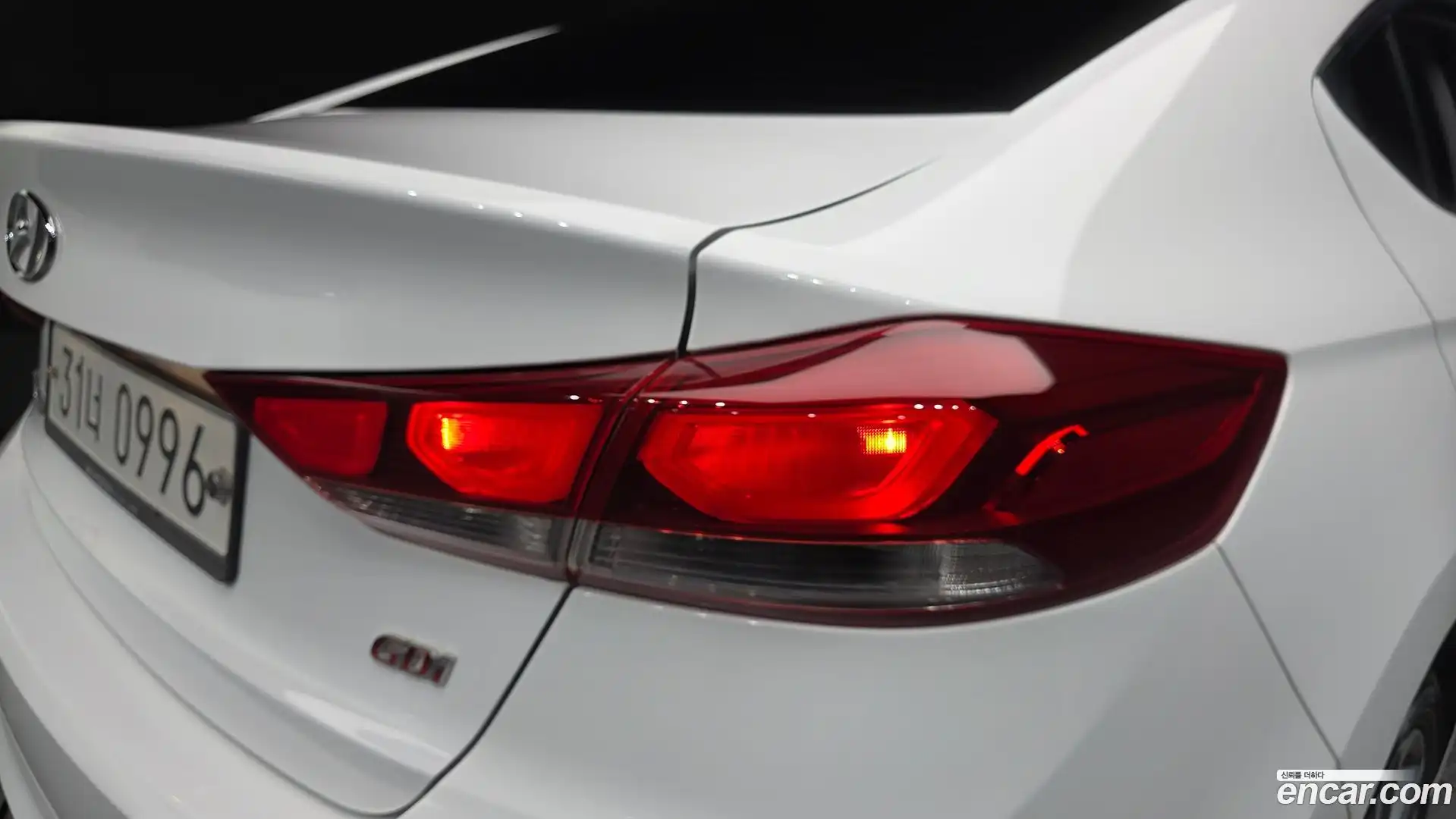 AVANTE Hyundai 2015.11-OUTER-033
