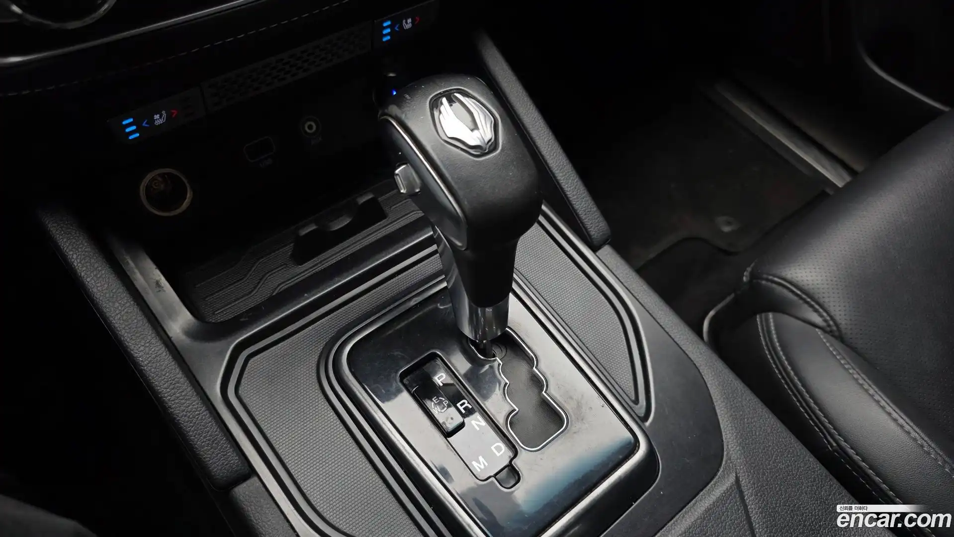 Rexton KG Mobility 2020.5-INNER-009