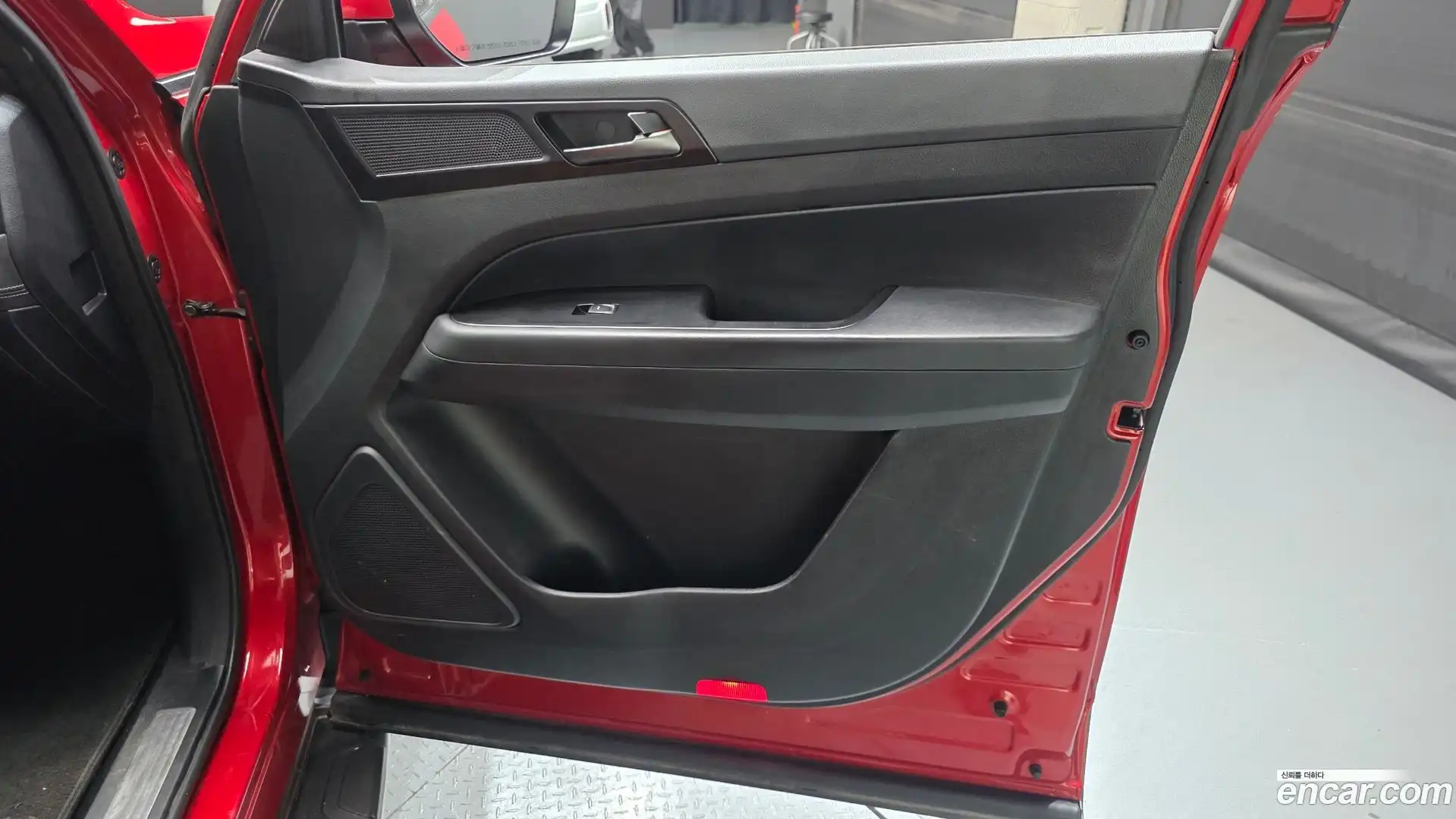 Rexton KG Mobility 2020.5-INNER-035