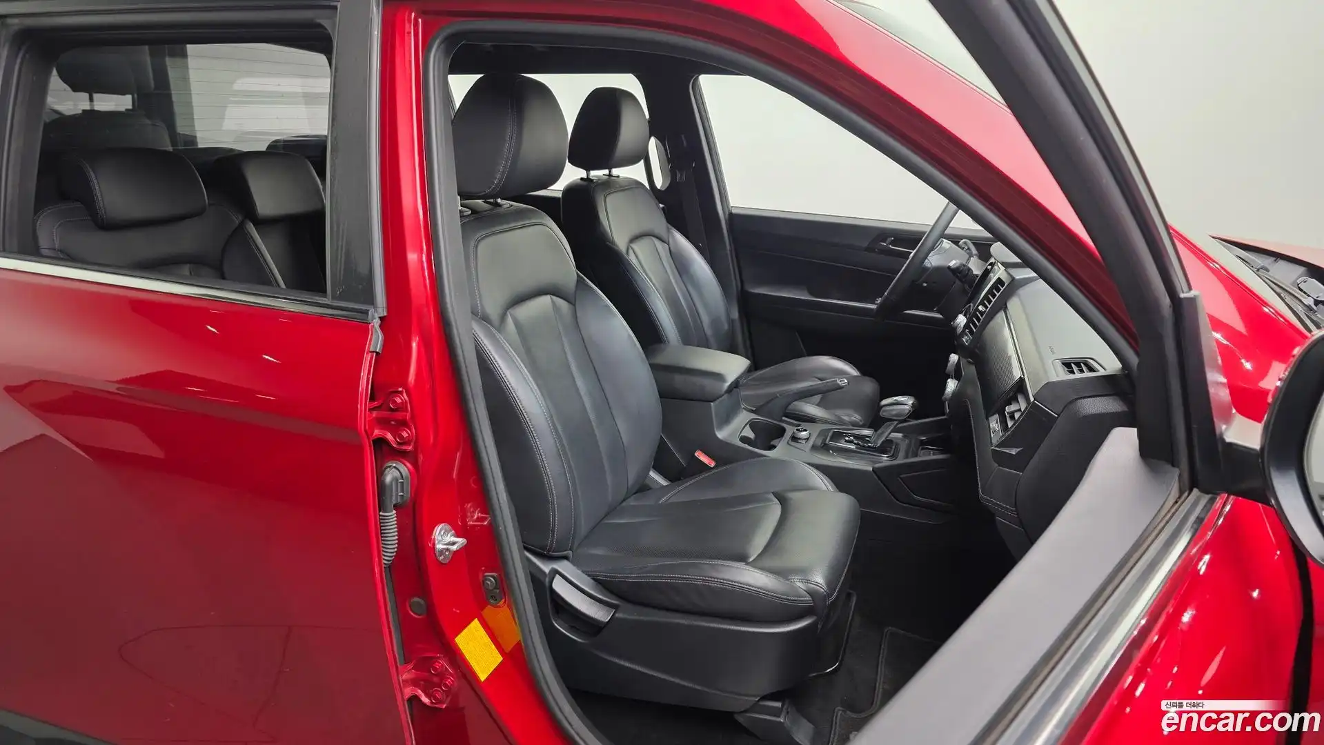 Rexton KG Mobility 2020.5-INNER-036