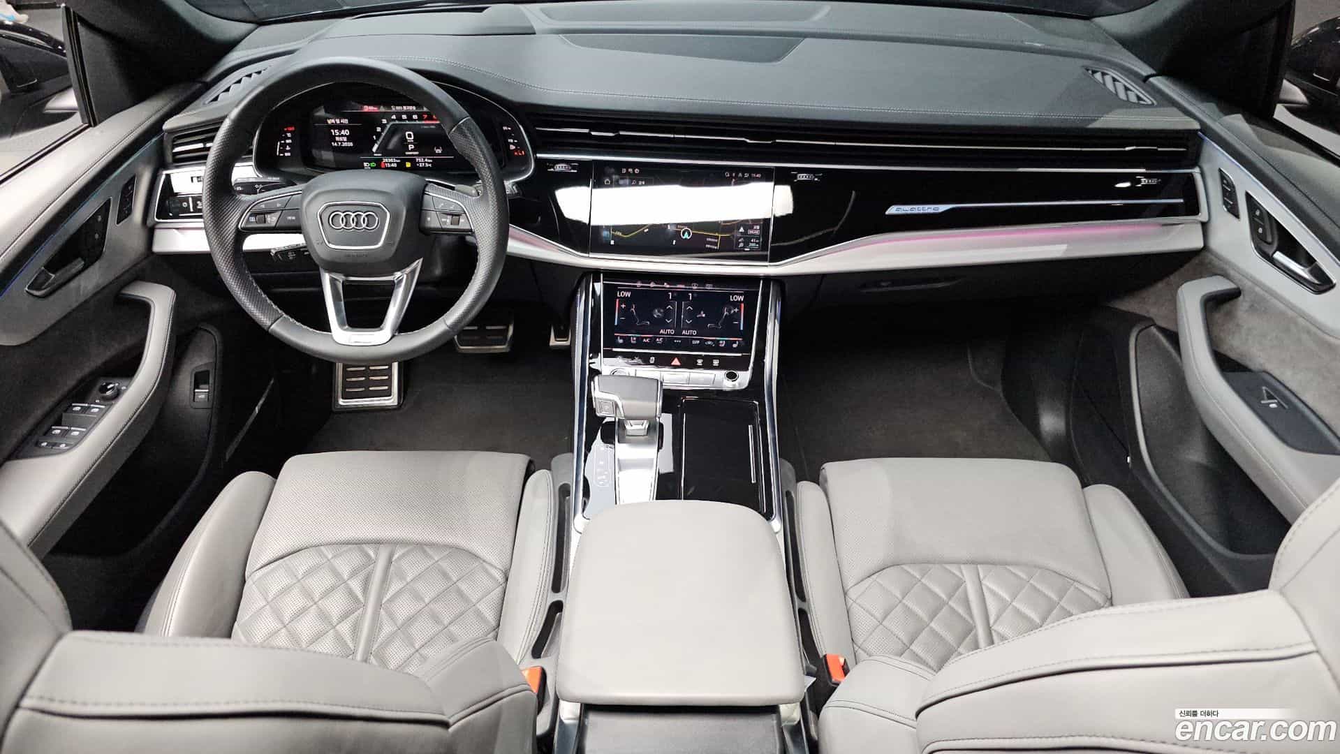 Q8 Audi 2022.11-INNER-007
