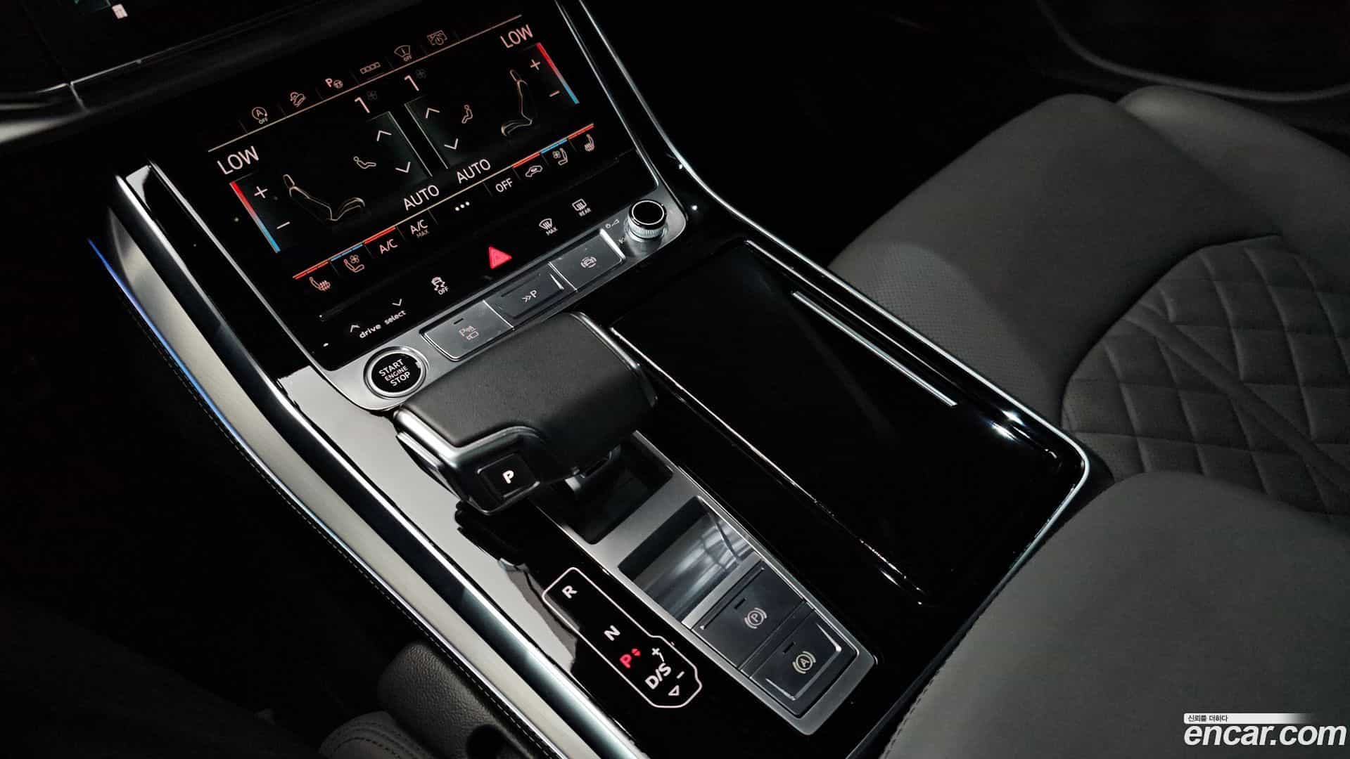 Q8 Audi 2022.11-INNER-009