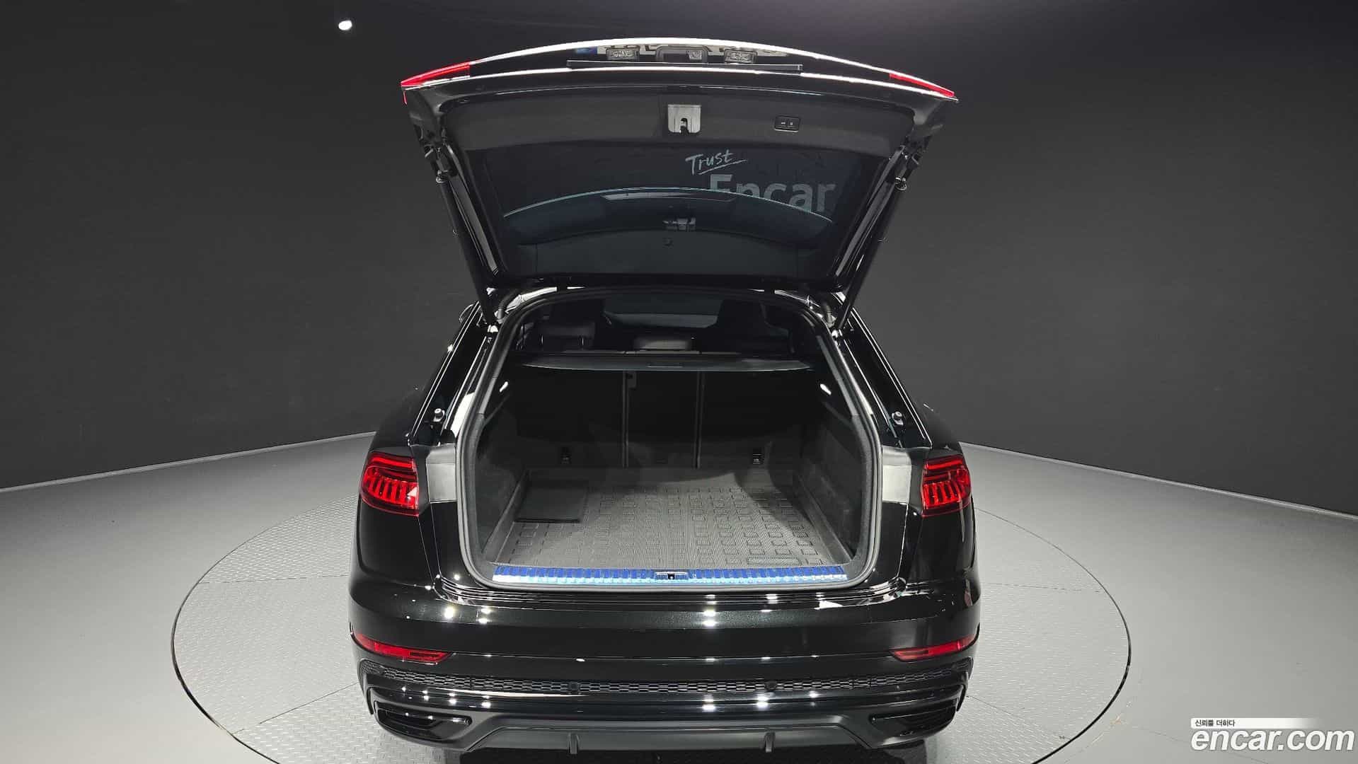Q8 Audi 2022.11-OPTION-024
