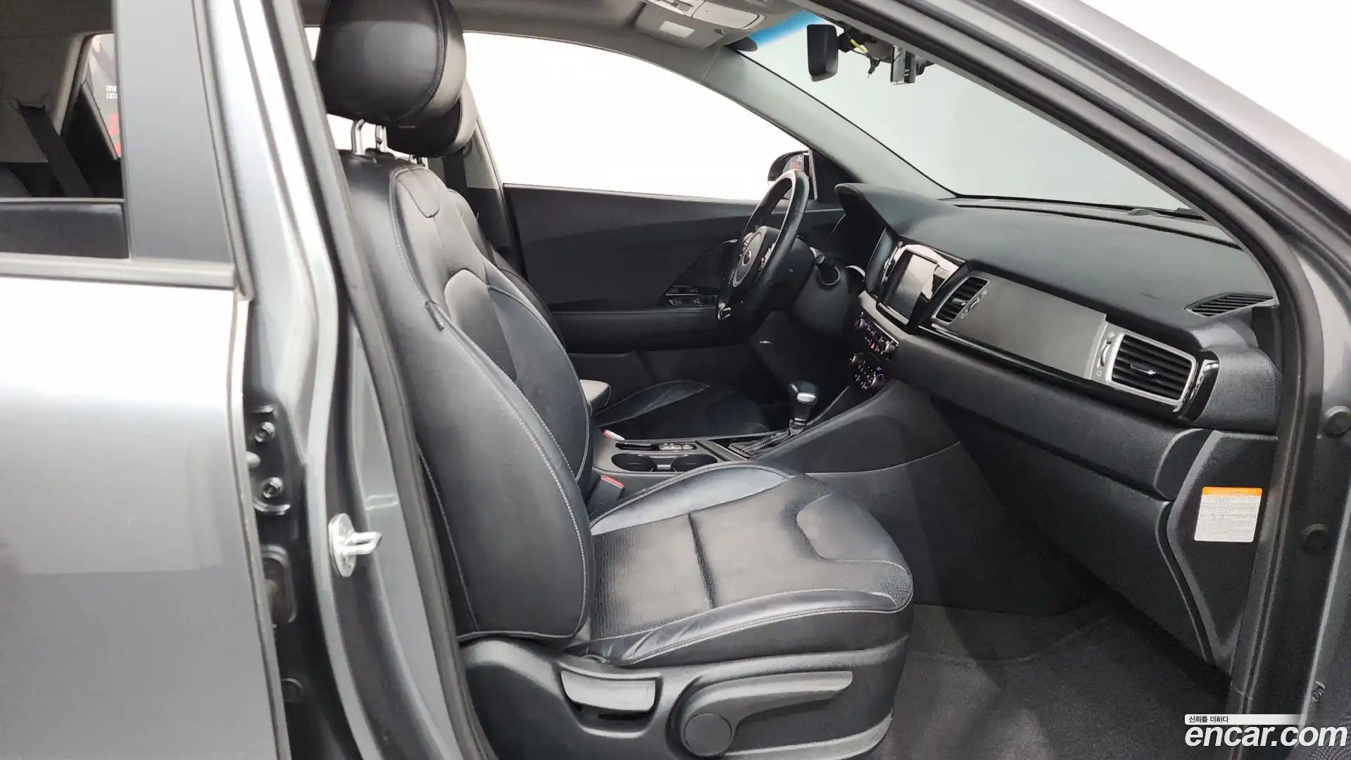 Niro Kia 2017.4-INNER-036