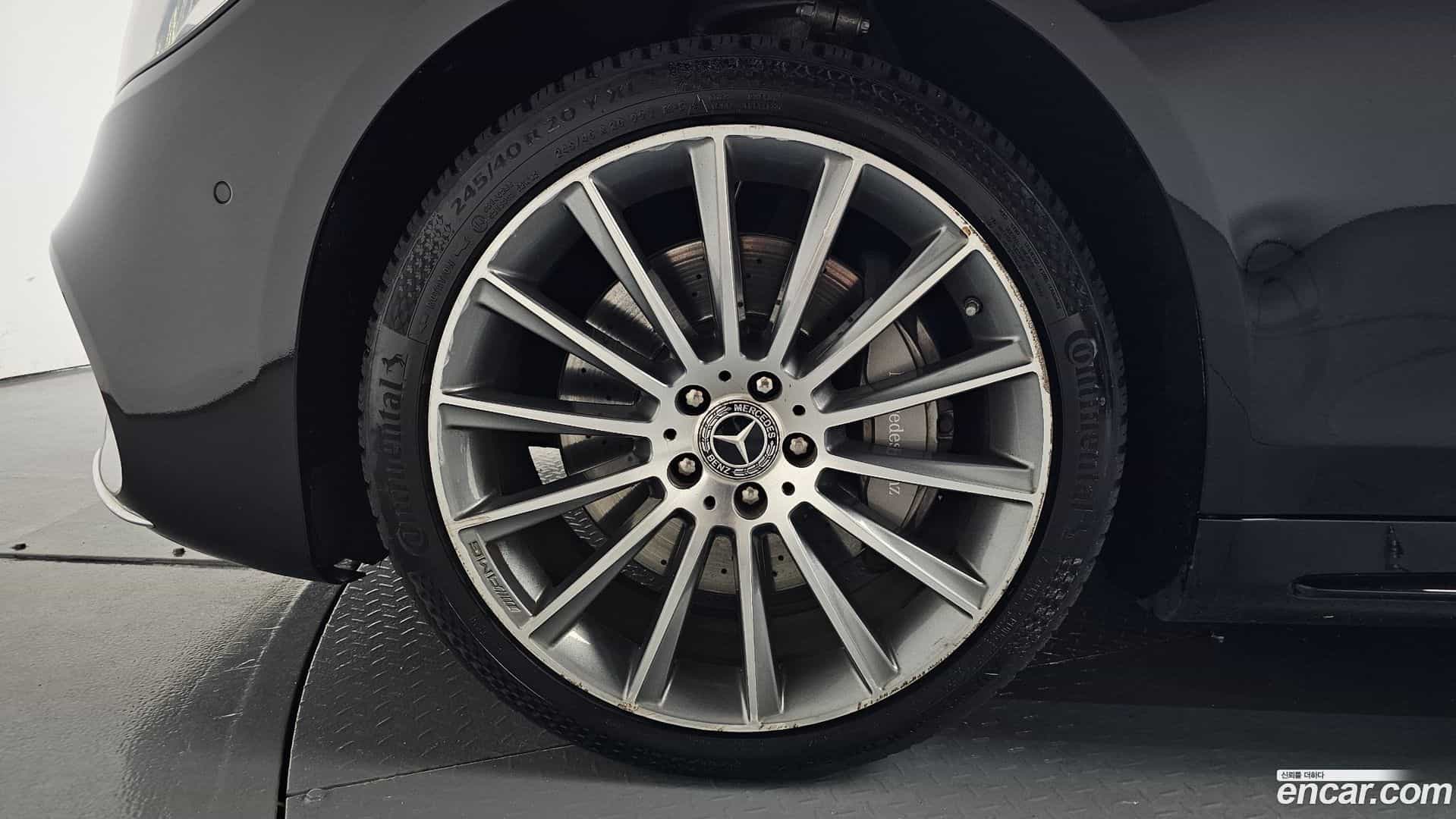 S-Class Mercedes-Benz 2017.8-OUTER-005