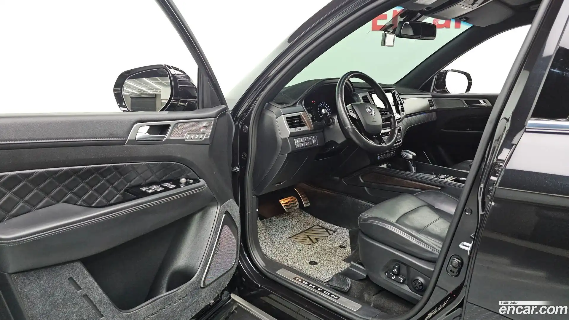 Rexton KG Mobility 2019.2-INNER-010
