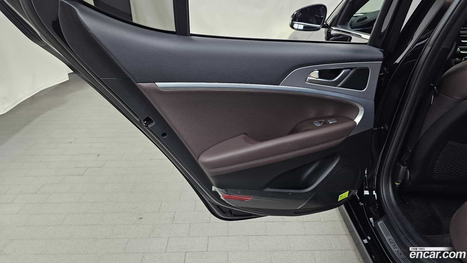 G70 Genesis 2022.2-INNER-035