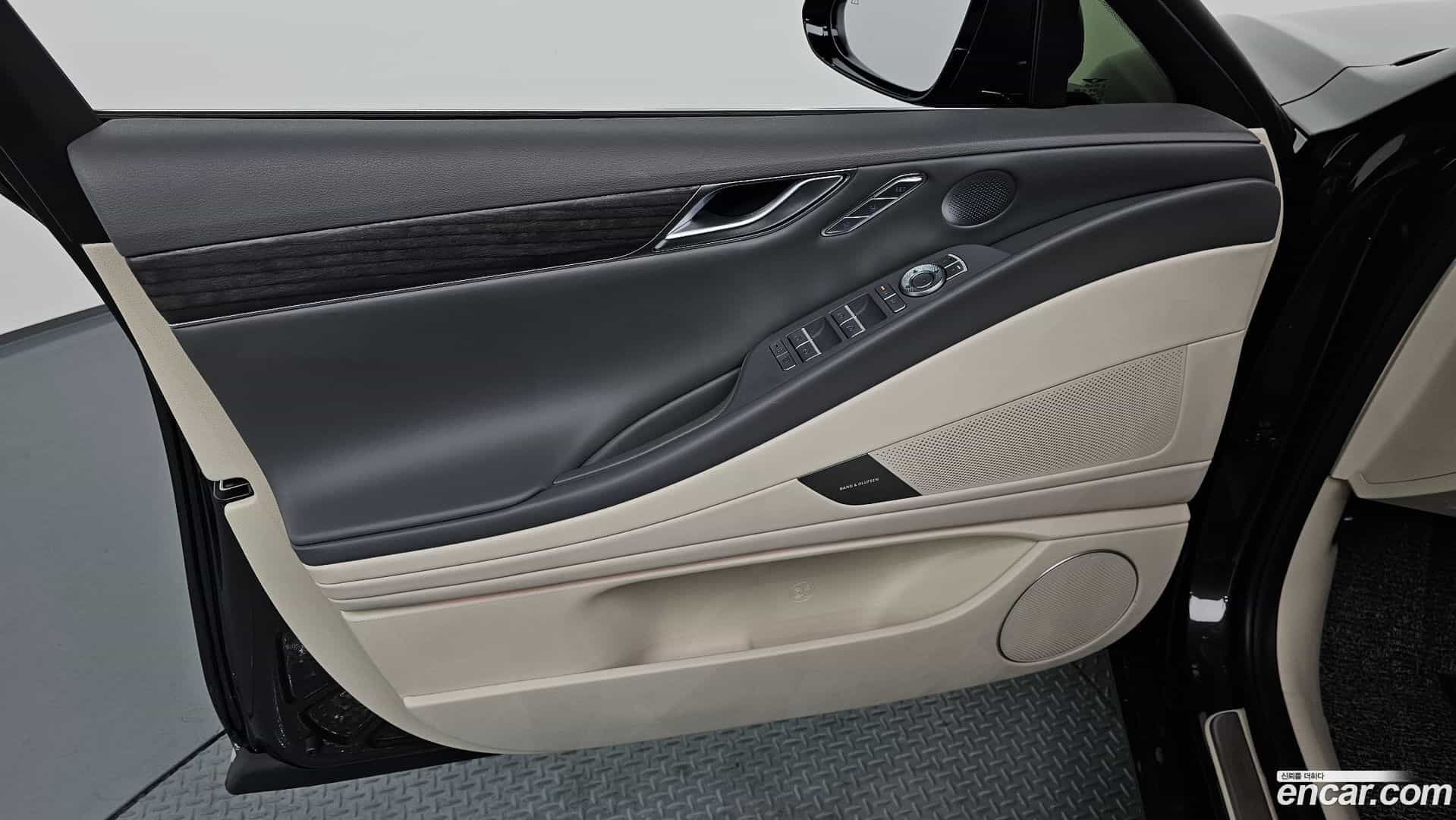 G80 Genesis 2025.2-INNER-034