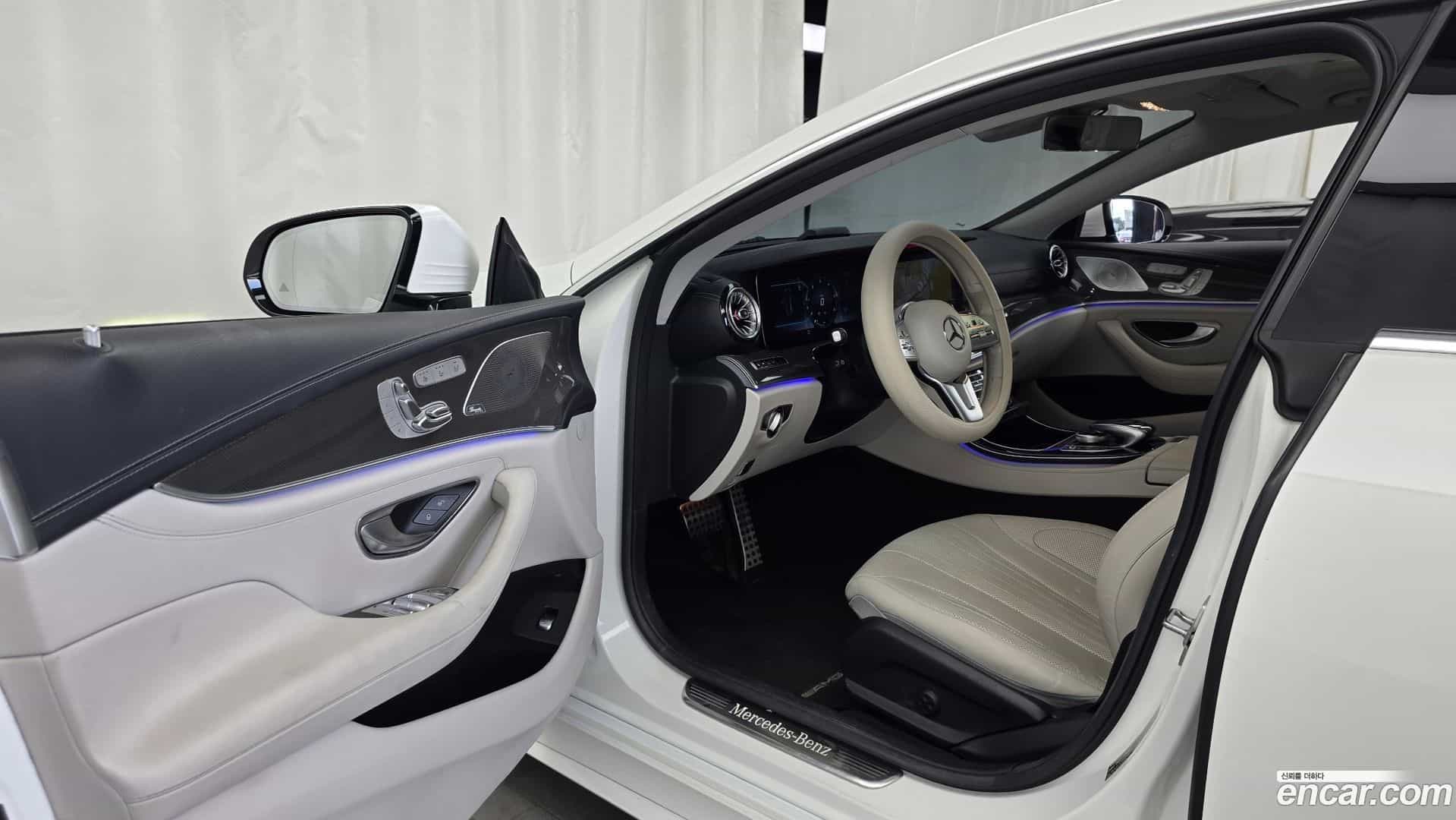 CLS-Class Mercedes-Benz 2018.9-INNER-010