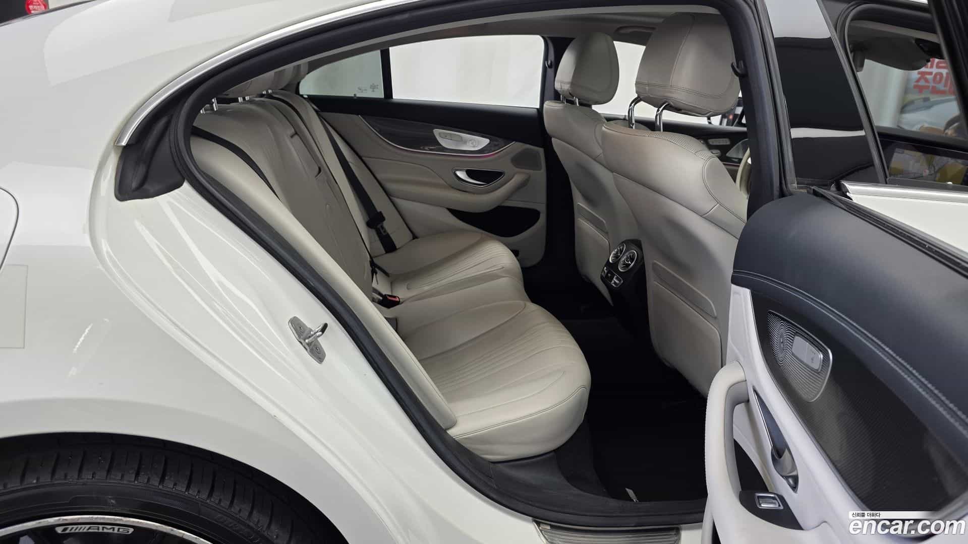 CLS-Class Mercedes-Benz 2018.9-OPTION-016