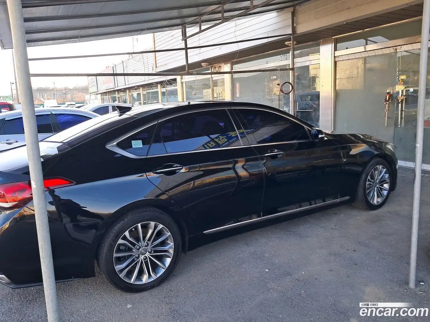 Genesis Hyundai 2015.6-OUTER-003