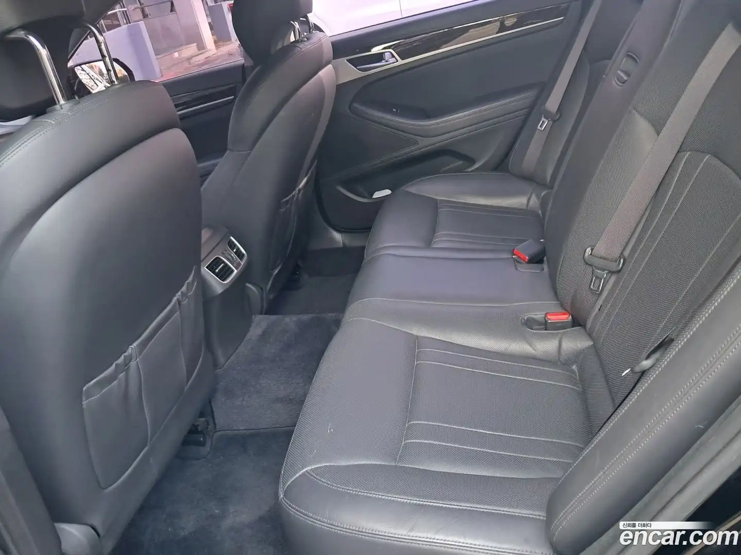 Genesis Hyundai 2015.6-INNER-009
