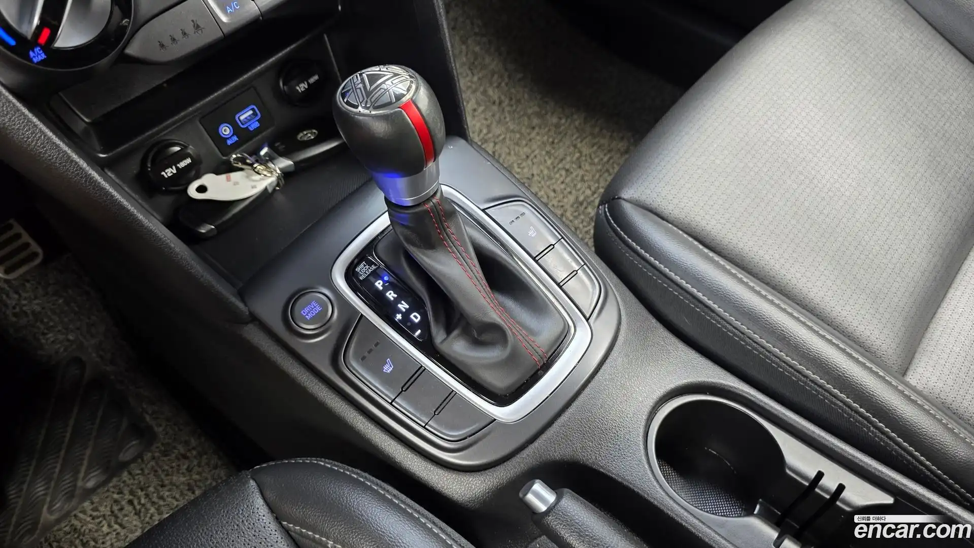 Kona Hyundai 2018.2-INNER-009