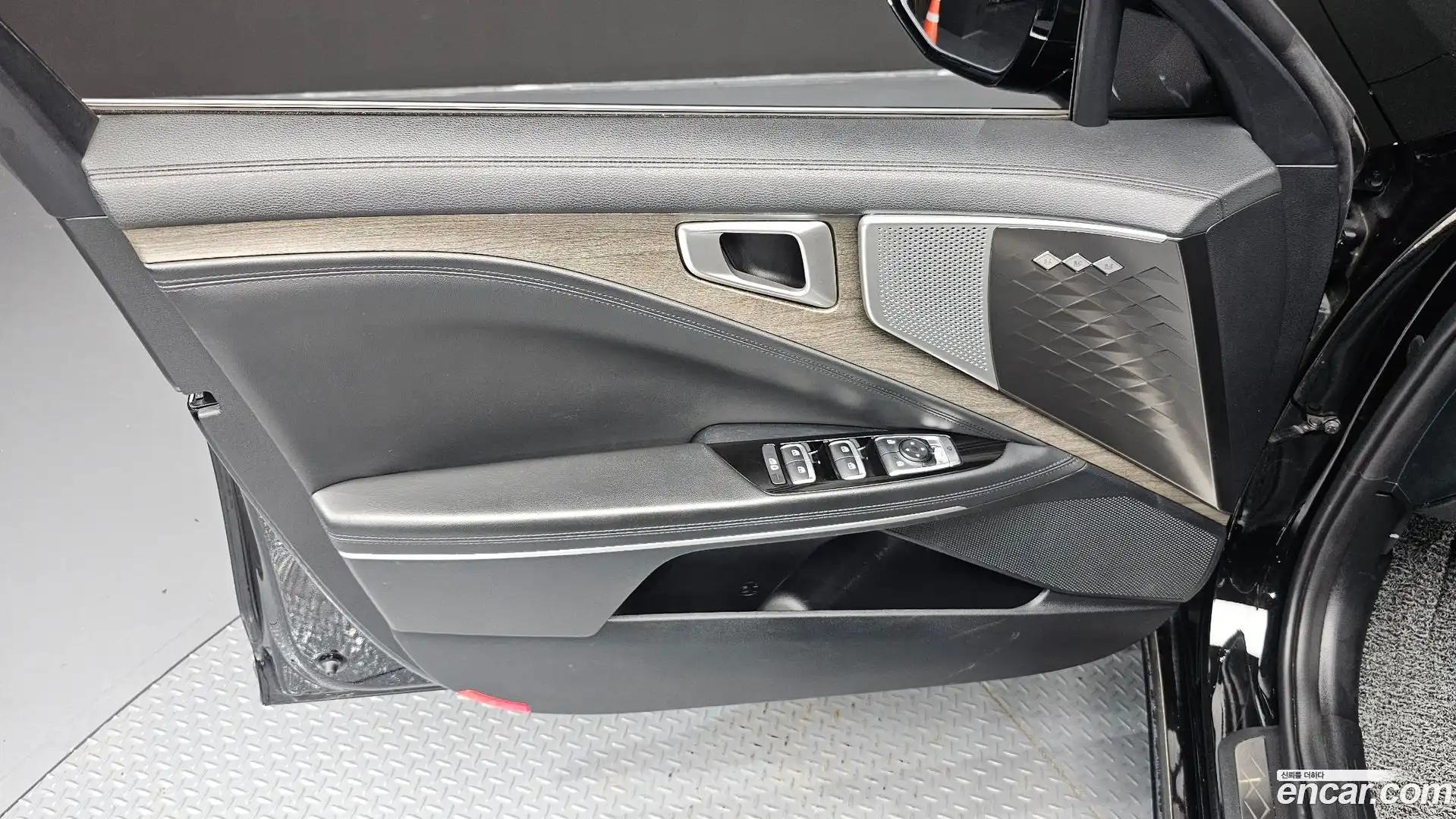 K8 Kia 2023.2-INNER-034