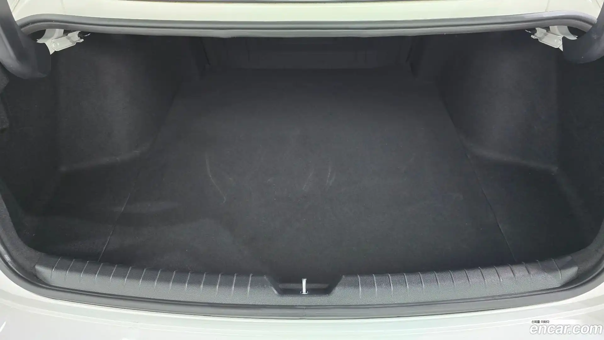 Sonata Hyundai 2019.5-OPTION-043
