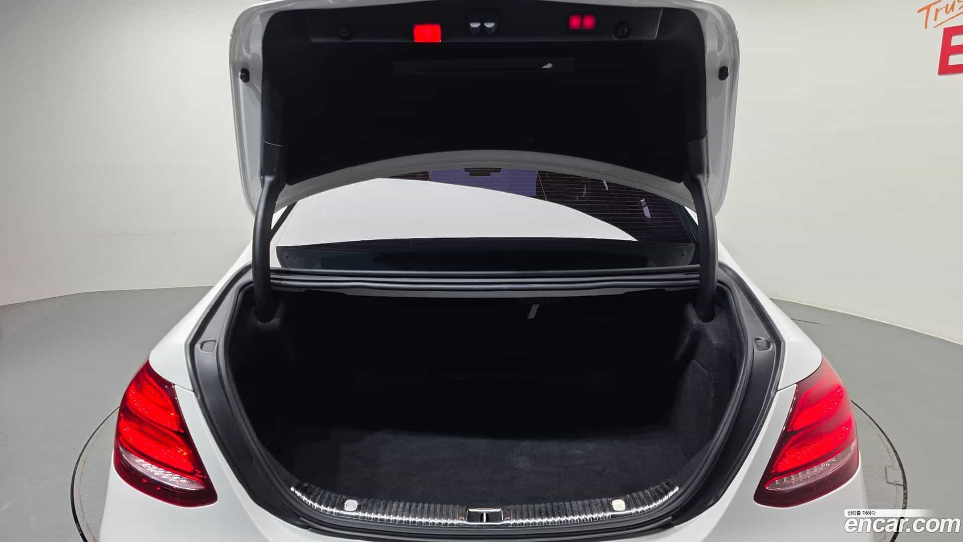 E-Class Mercedes-Benz 2018.6-OPTION-024