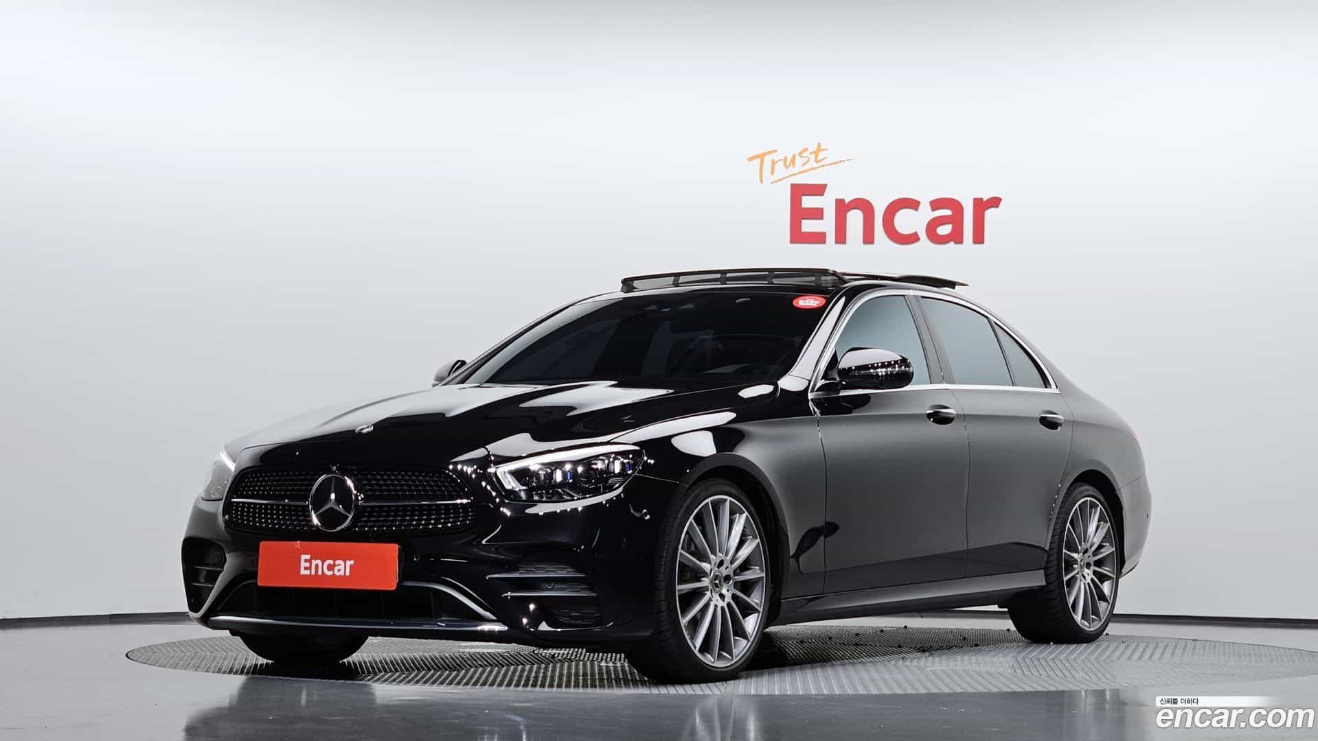 E-Class Mercedes-Benz 2022.8-OUTER-001