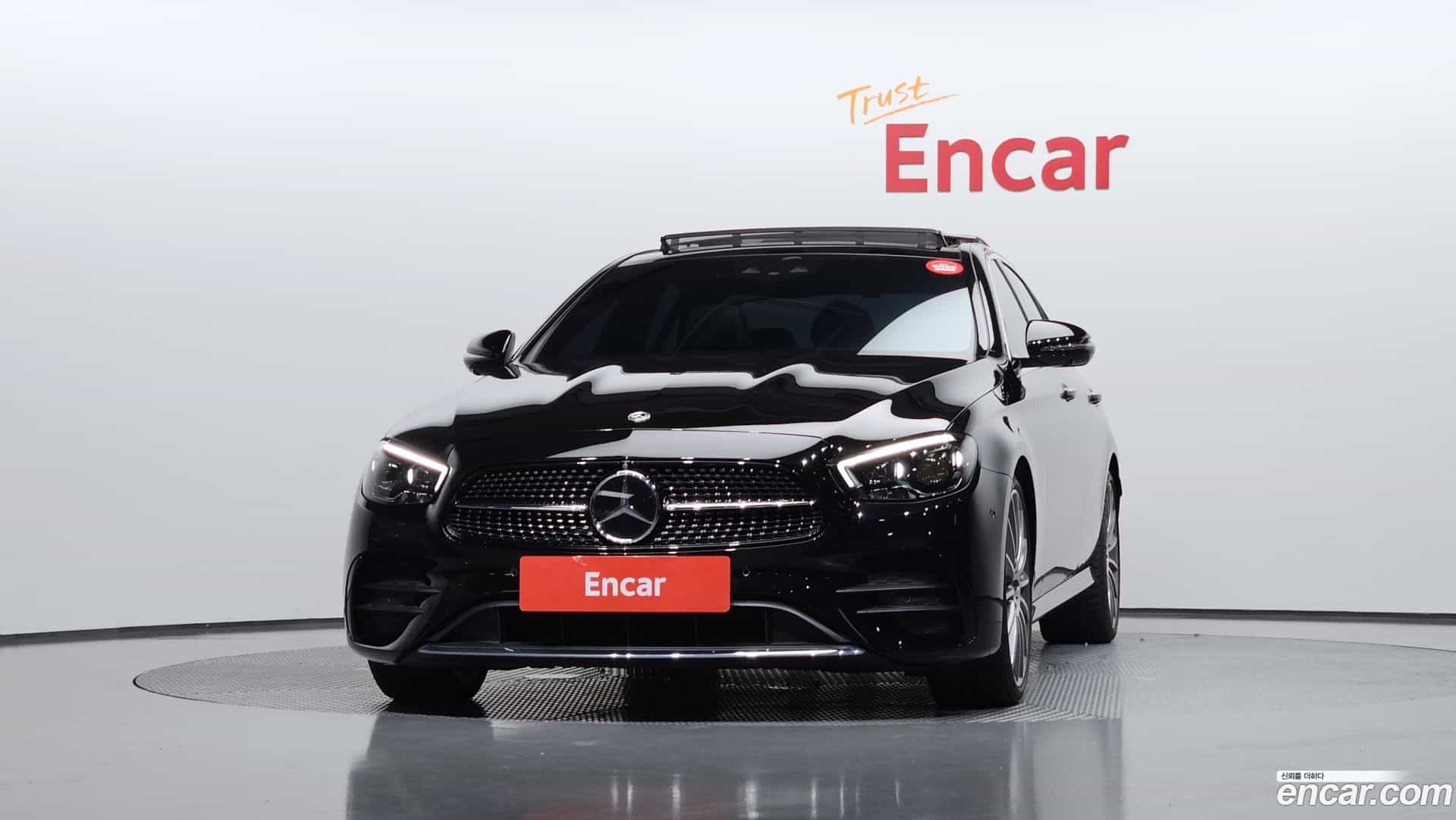 E-Class Mercedes-Benz 2022.8-OUTER-003