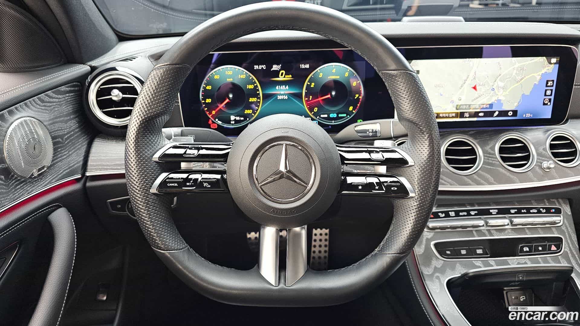 E-Class Mercedes-Benz 2022.8-OPTION-017