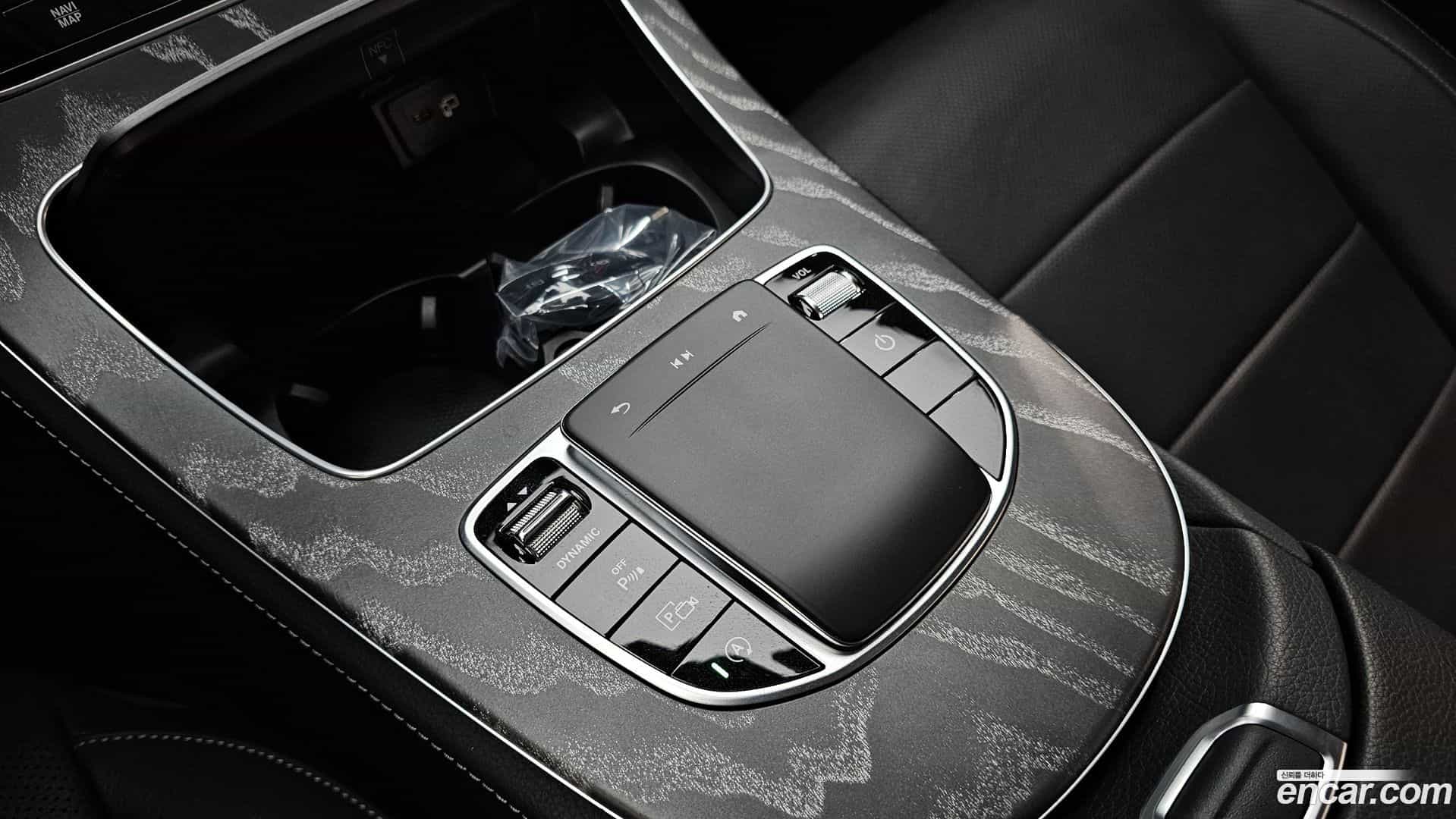 E-Class Mercedes-Benz 2022.8-OPTION-024