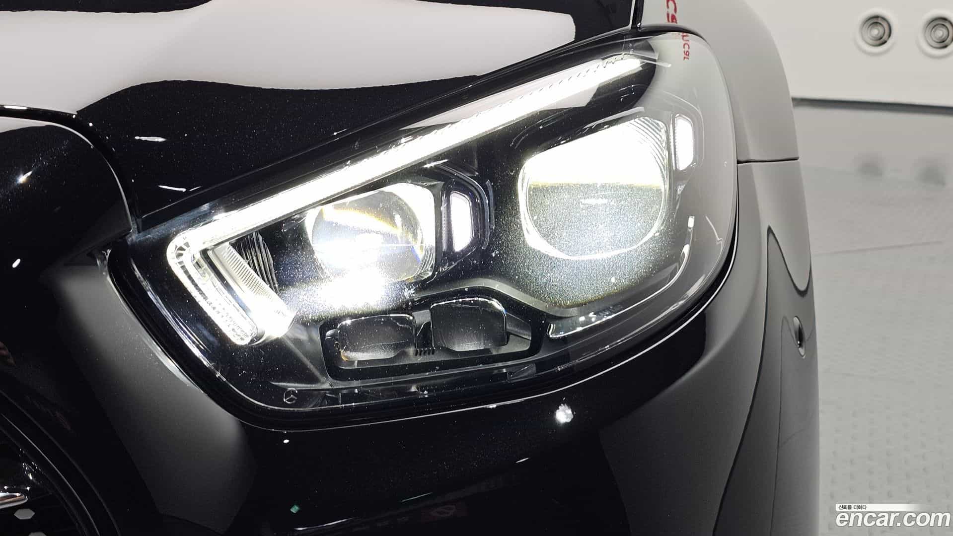 E-Class Mercedes-Benz 2022.8-OUTER-032