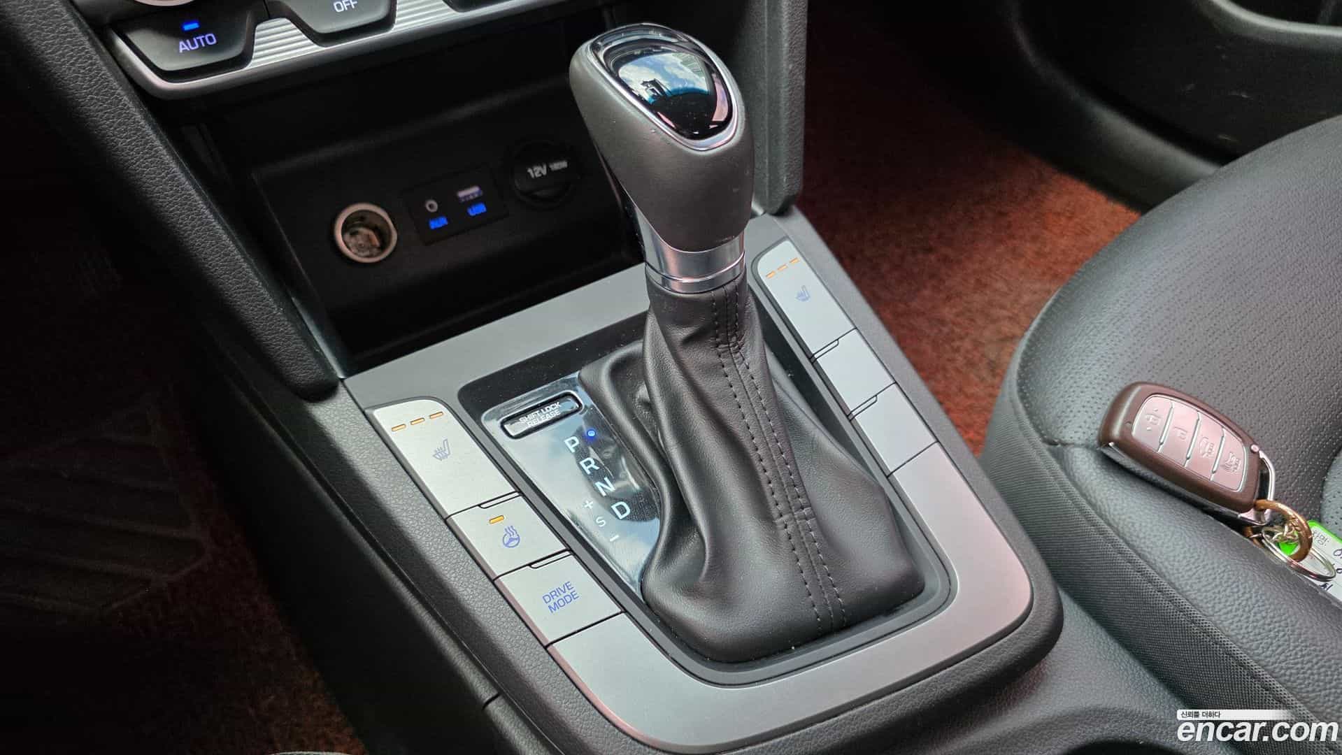 AVANTE Hyundai 2019.4-INNER-009
