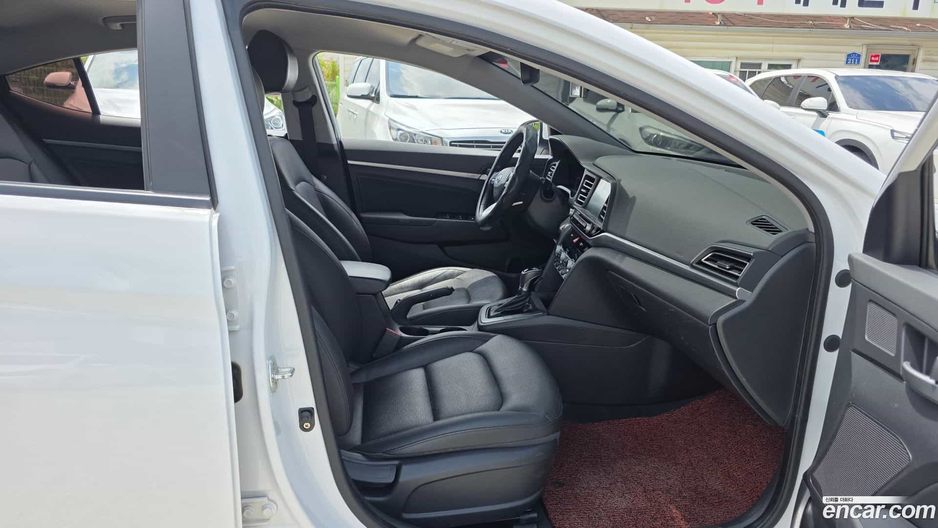 AVANTE Hyundai 2019.4-INNER-010