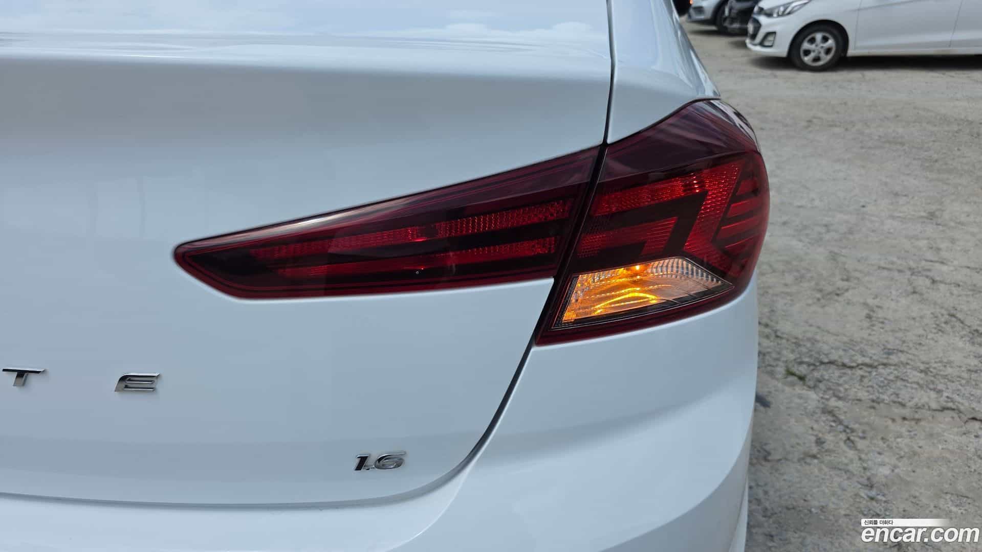AVANTE Hyundai 2019.4-OUTER-033