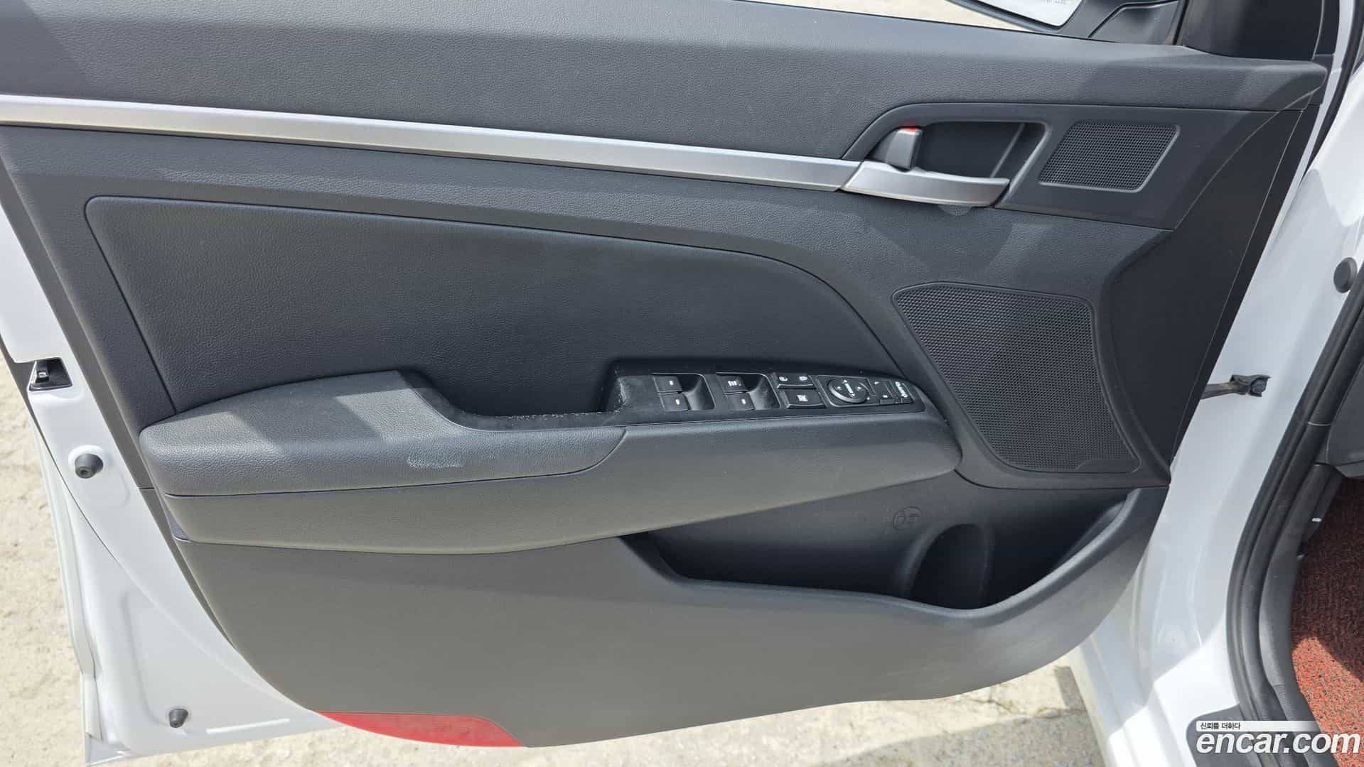 AVANTE Hyundai 2019.4-INNER-034