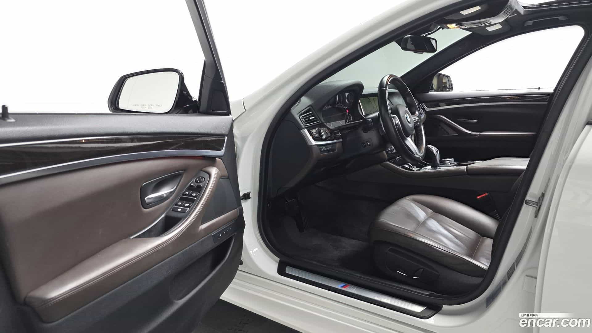 5-Series BMW 2016.10-INNER-010