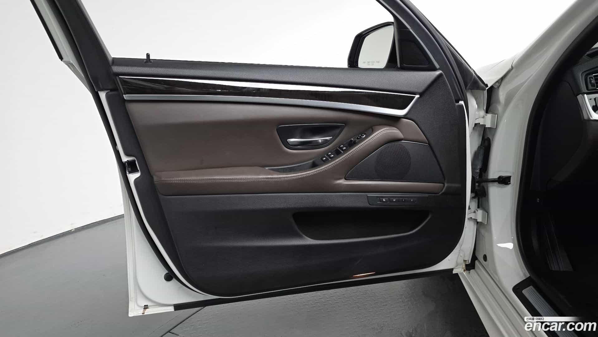 5-Series BMW 2016.10-INNER-034