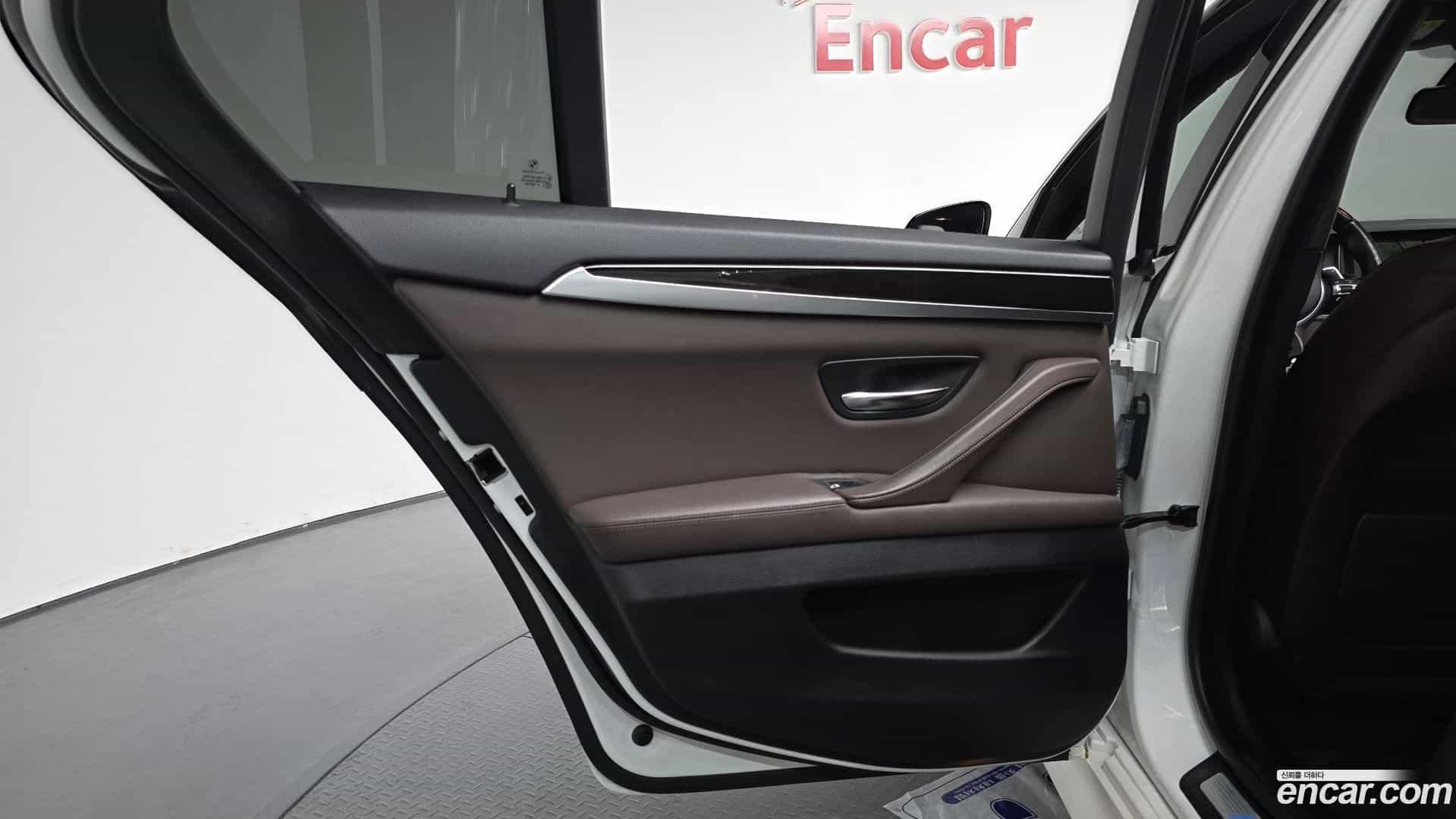 5-Series BMW 2016.10-INNER-035