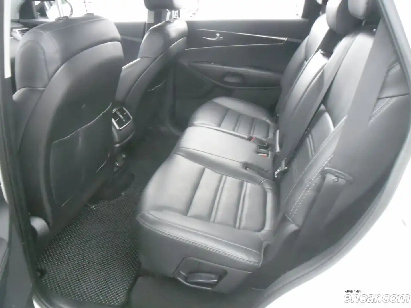 Sorento Kia 2017.4-OPTION-016