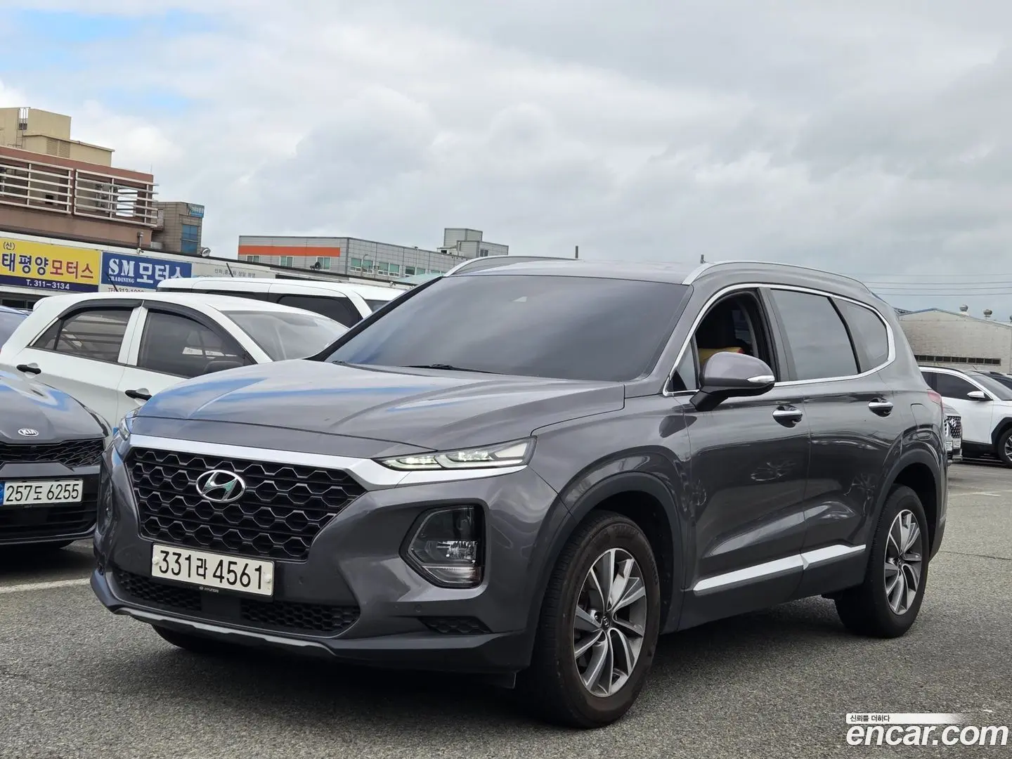 Main__Slider__Photo:Santafe Hyundai 2020.4-0
