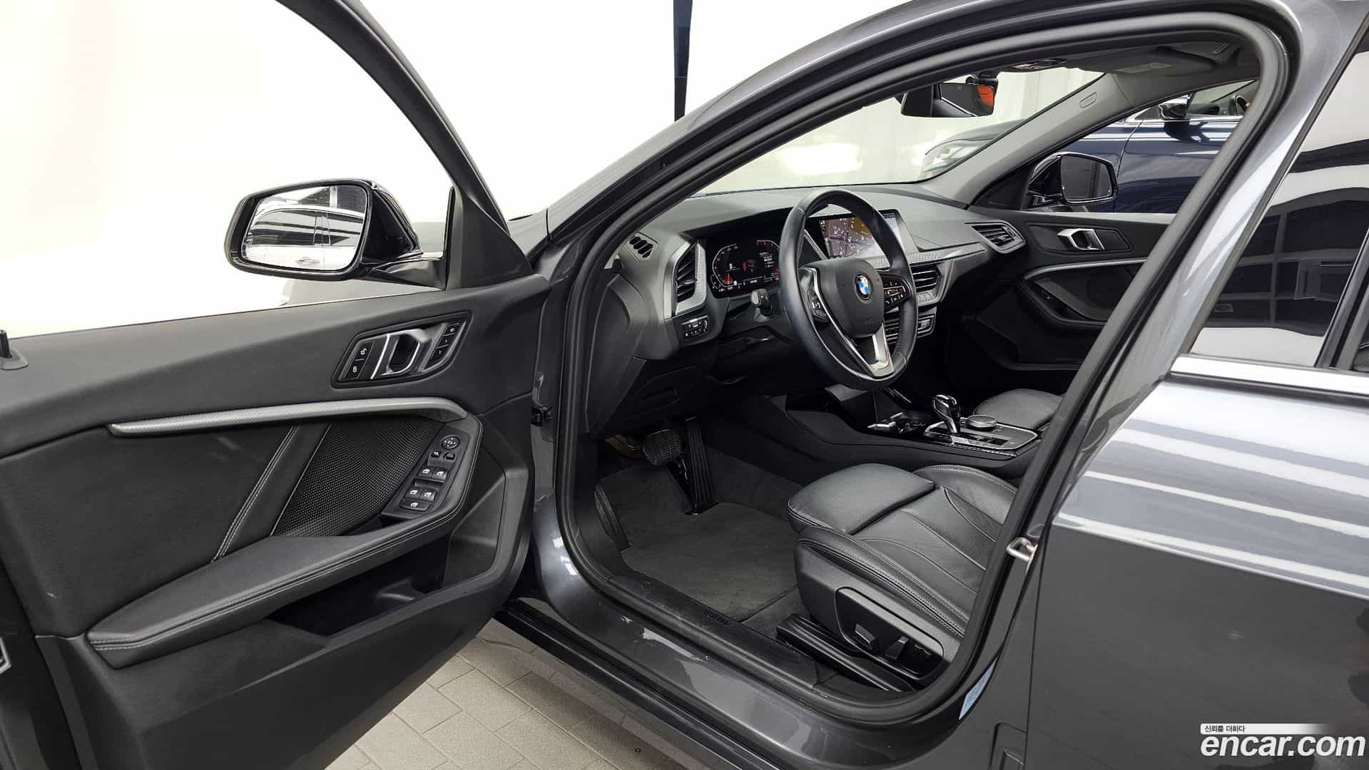 1-Series BMW 2021.5-INNER-010